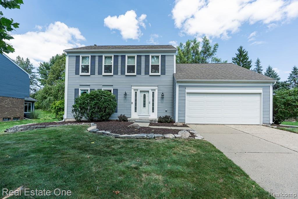 2200 N Fairview Lane