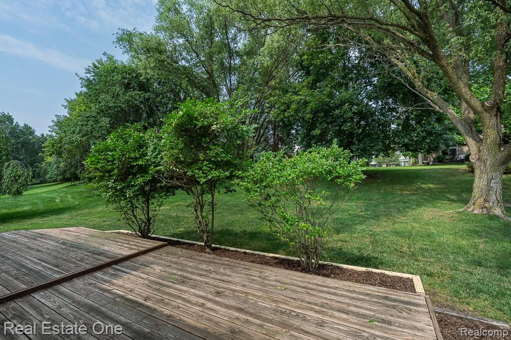 2200 N Fairview Lane