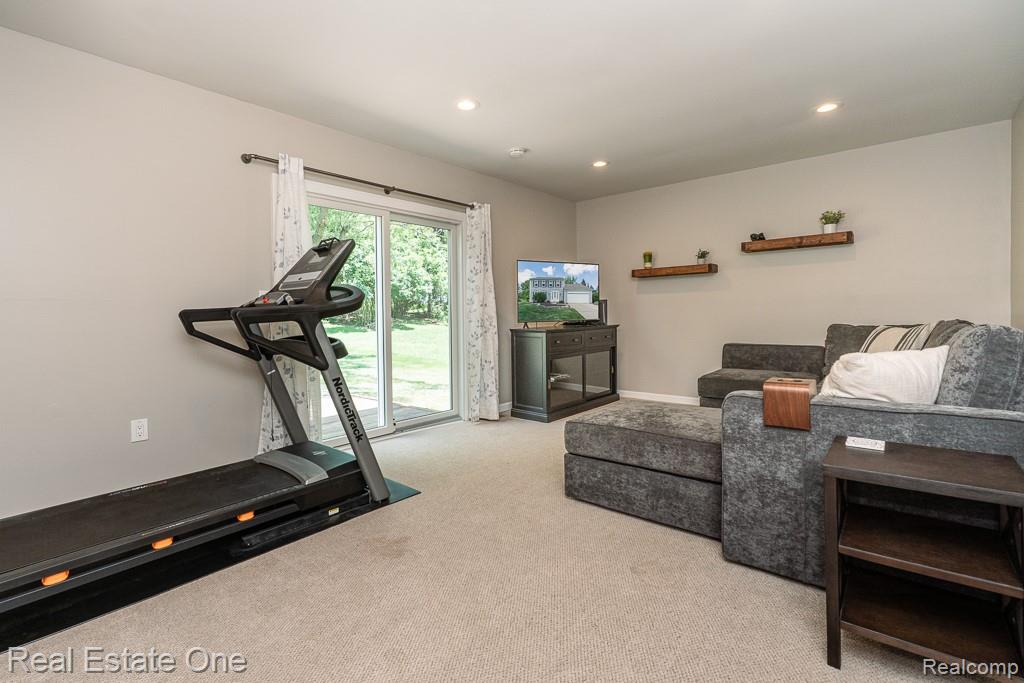 2200 N Fairview Lane