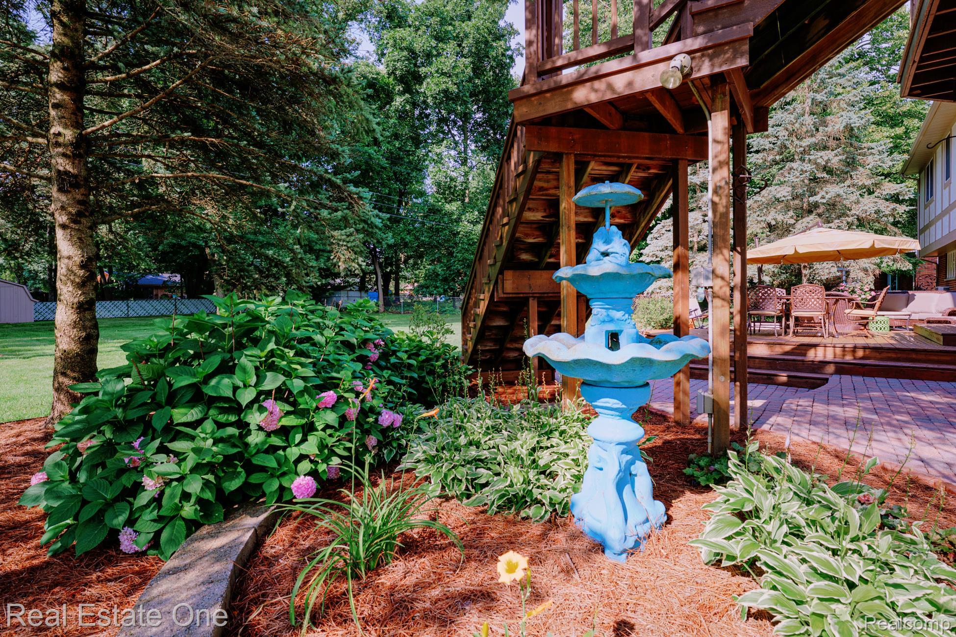 454 Lesdale Drive