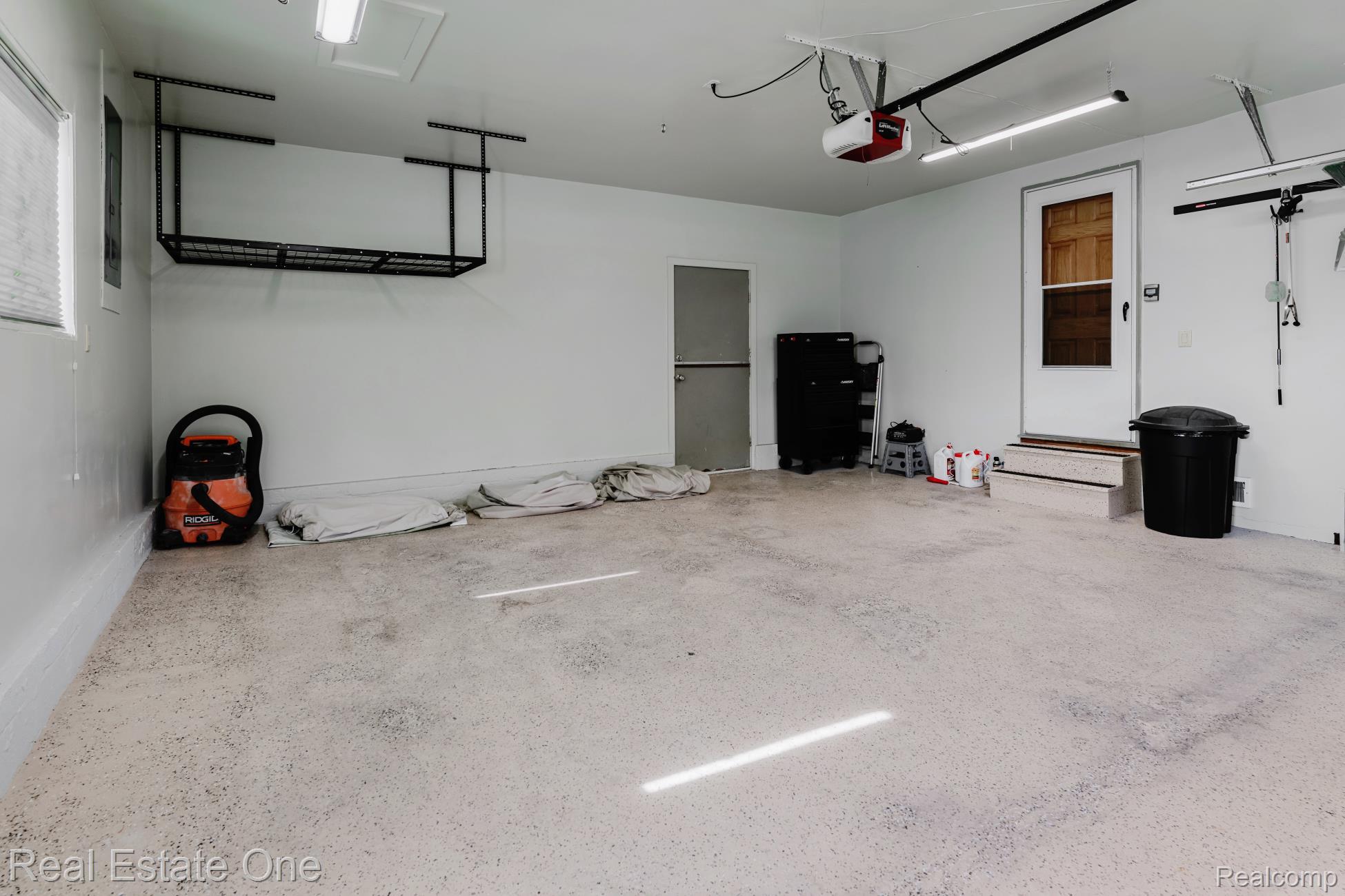 454 Lesdale Drive