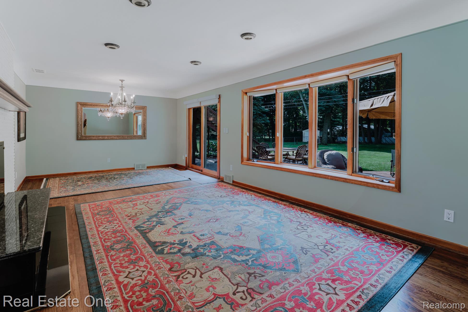 454 Lesdale Drive