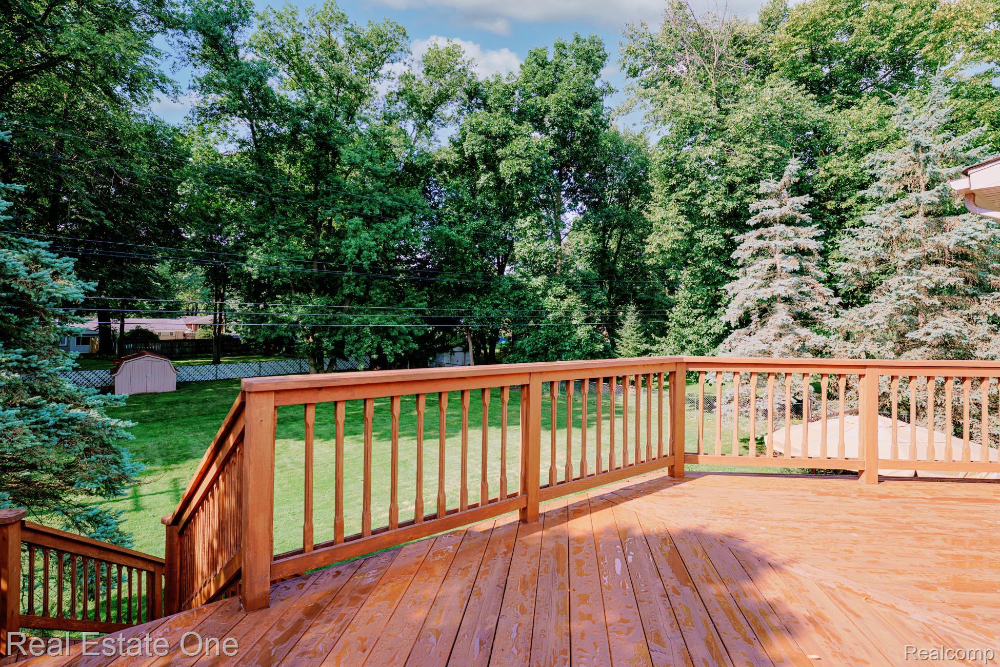 454 Lesdale Drive