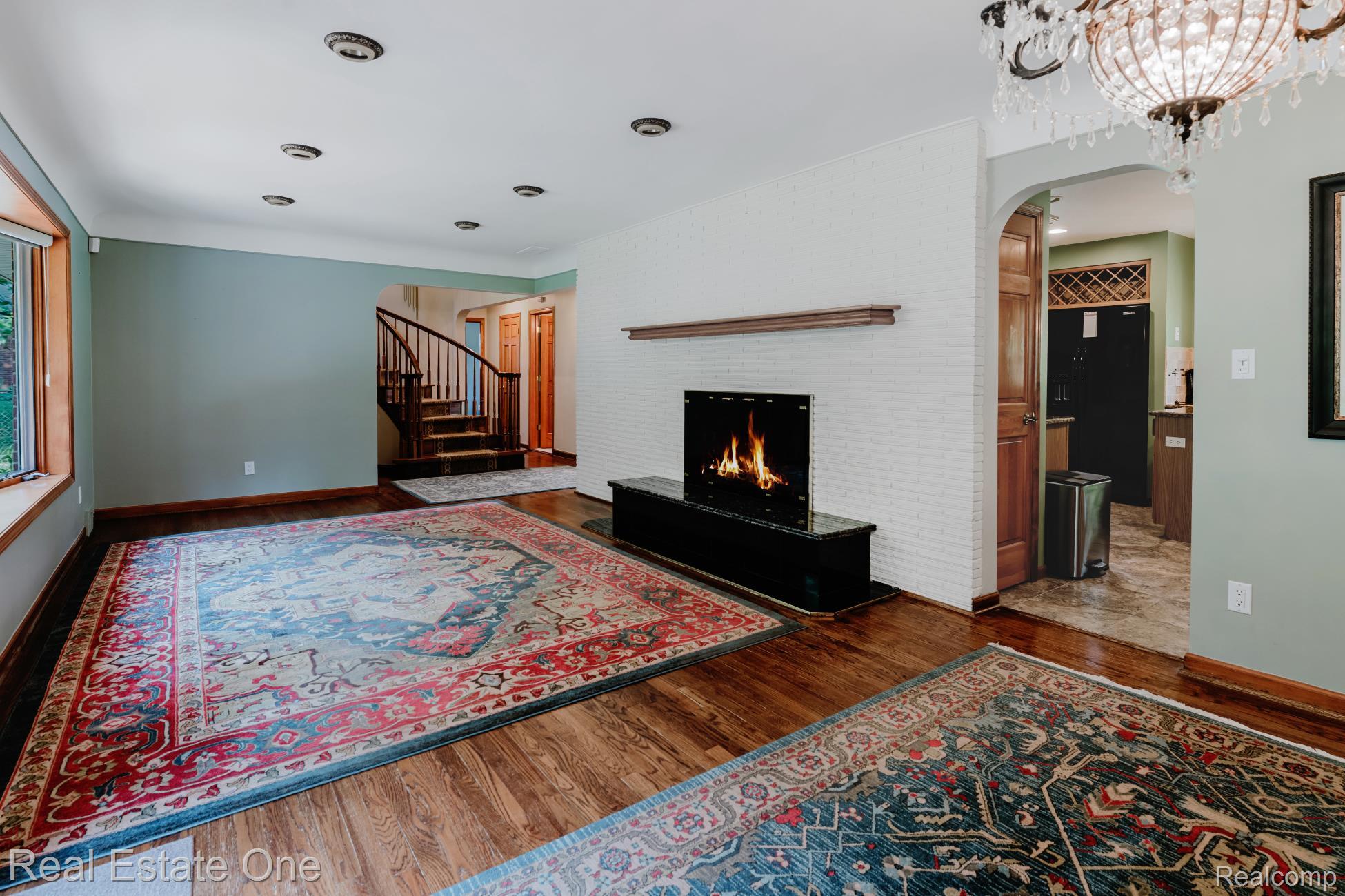 454 Lesdale Drive