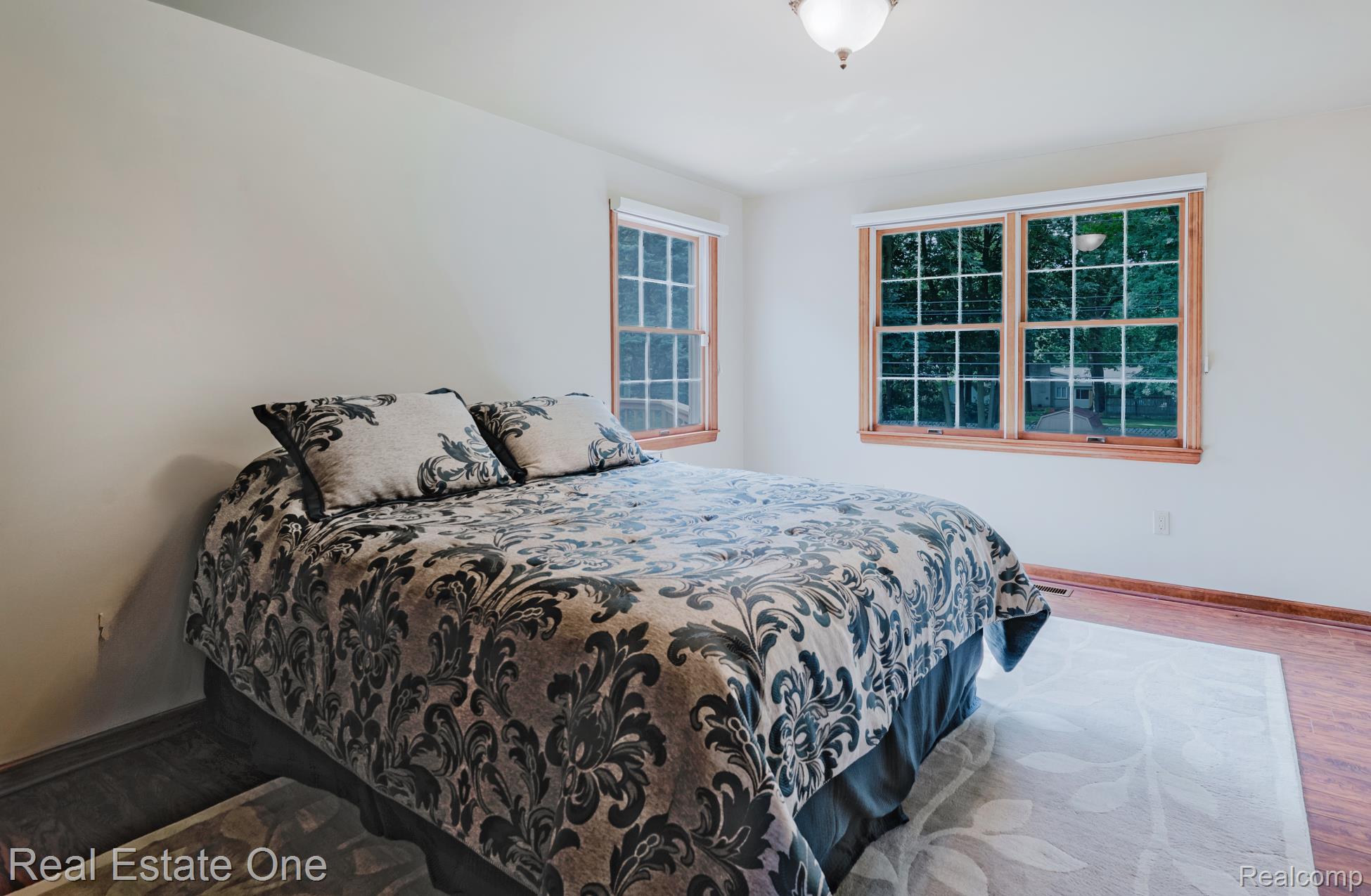 454 Lesdale Drive