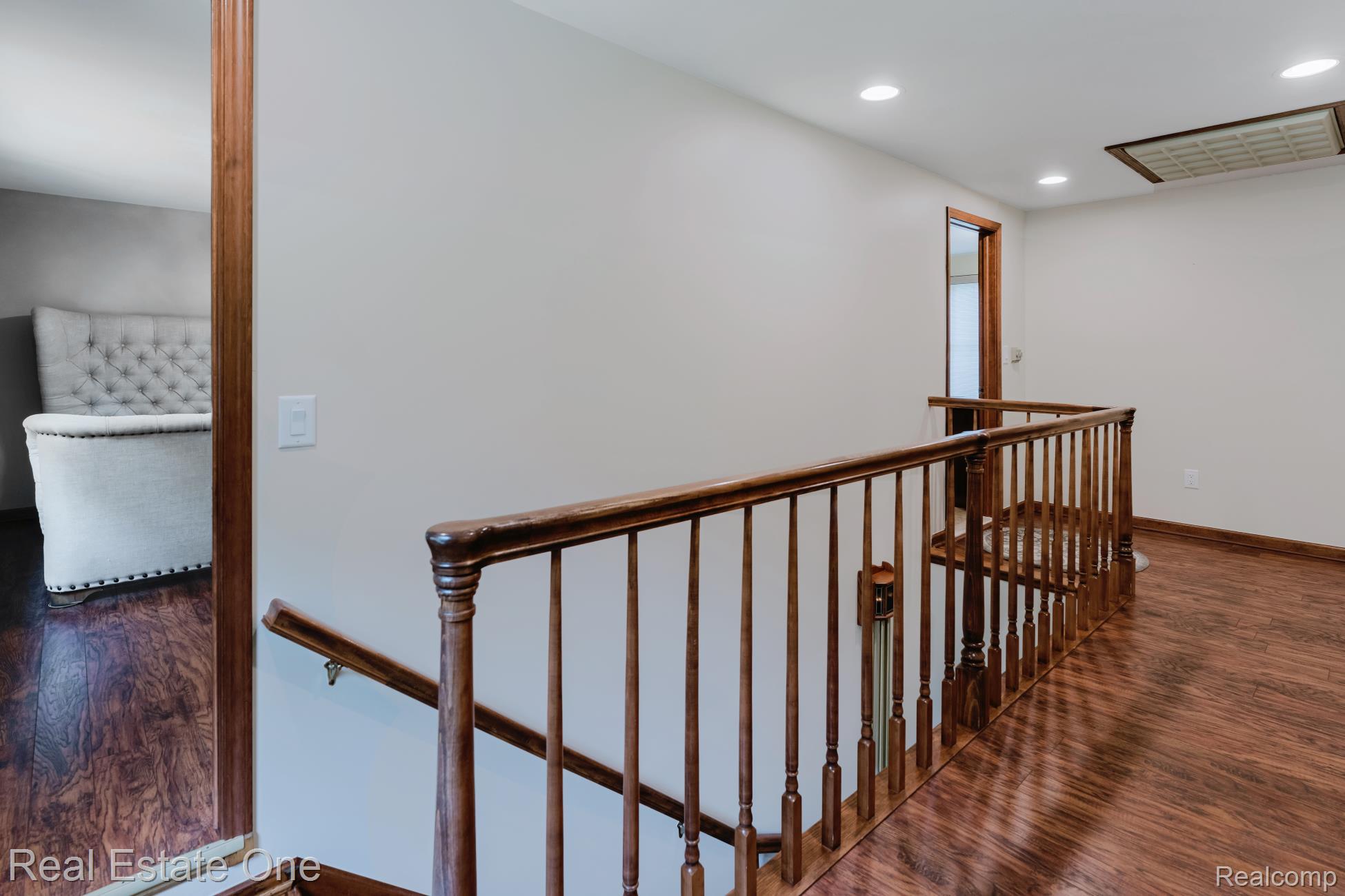 454 Lesdale Drive