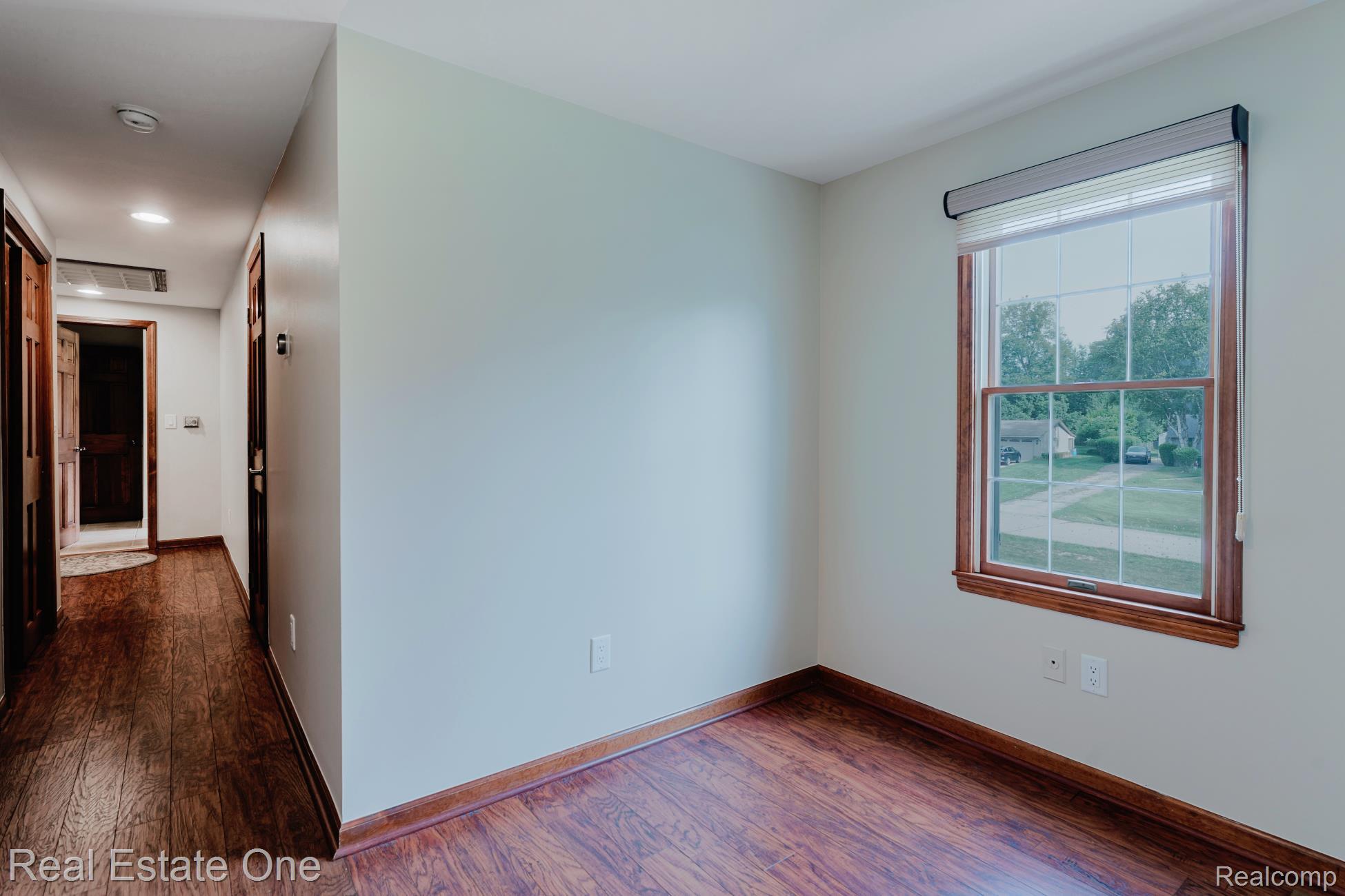 454 Lesdale Drive