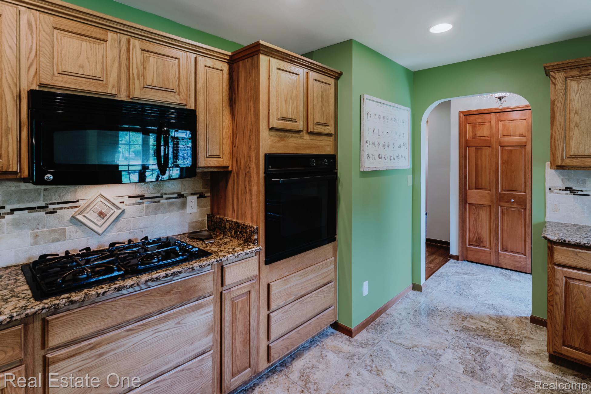 454 Lesdale Drive