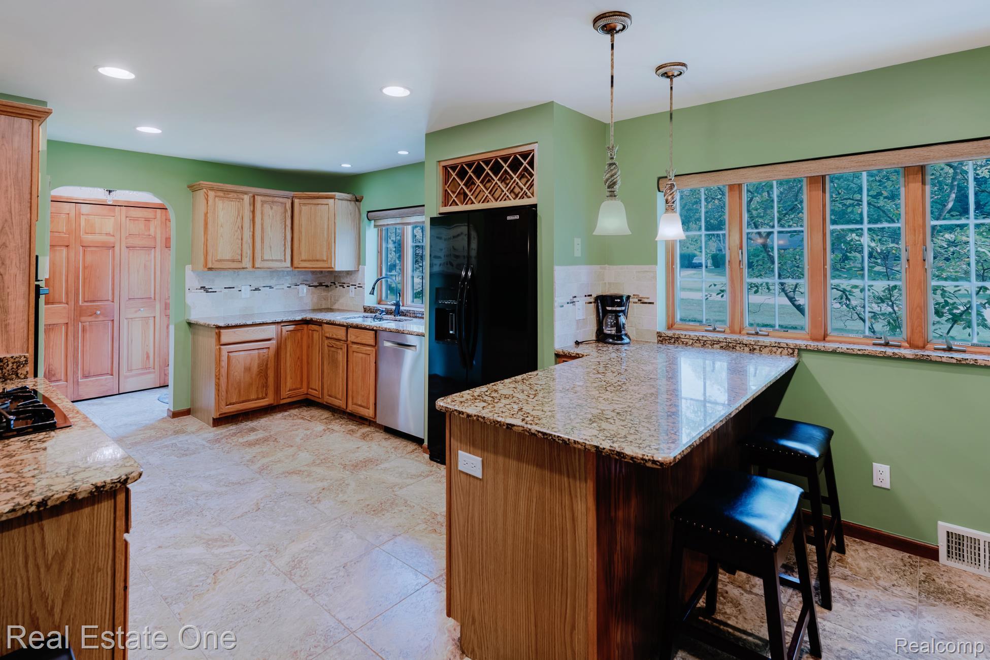 454 Lesdale Drive