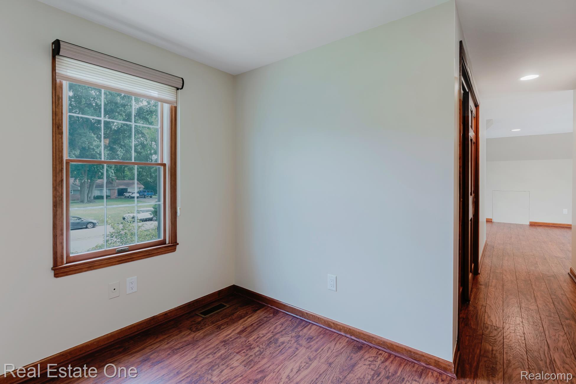 454 Lesdale Drive