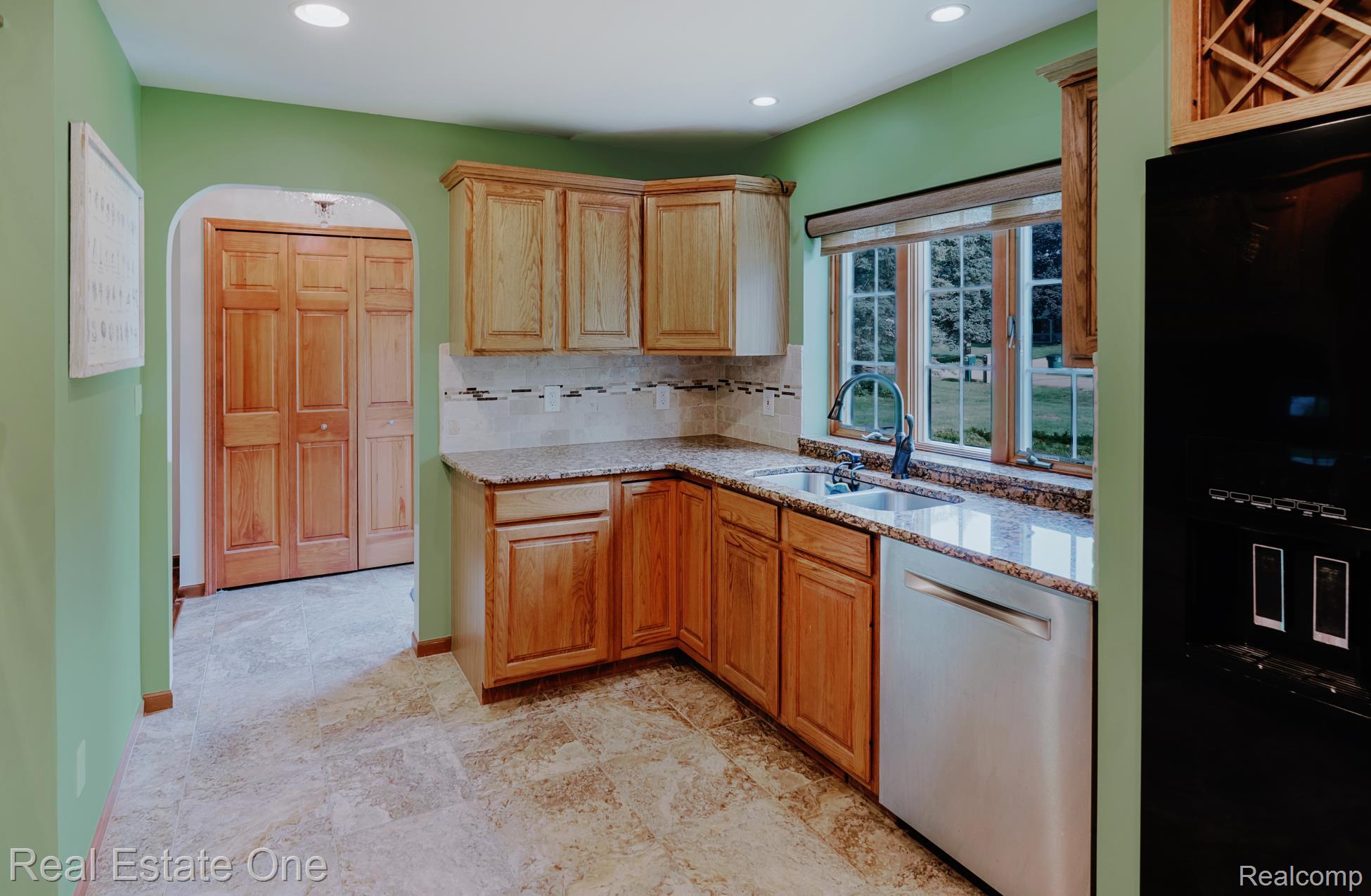 454 Lesdale Drive