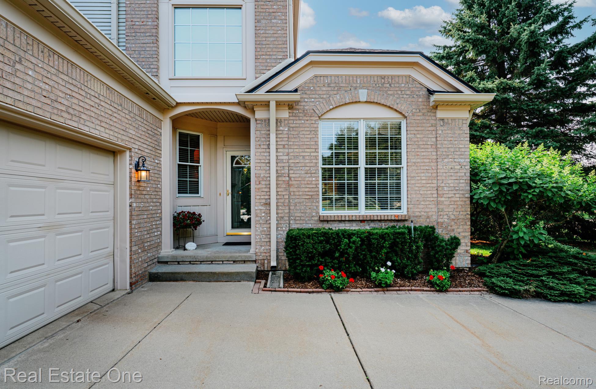 1602 Boulder Court