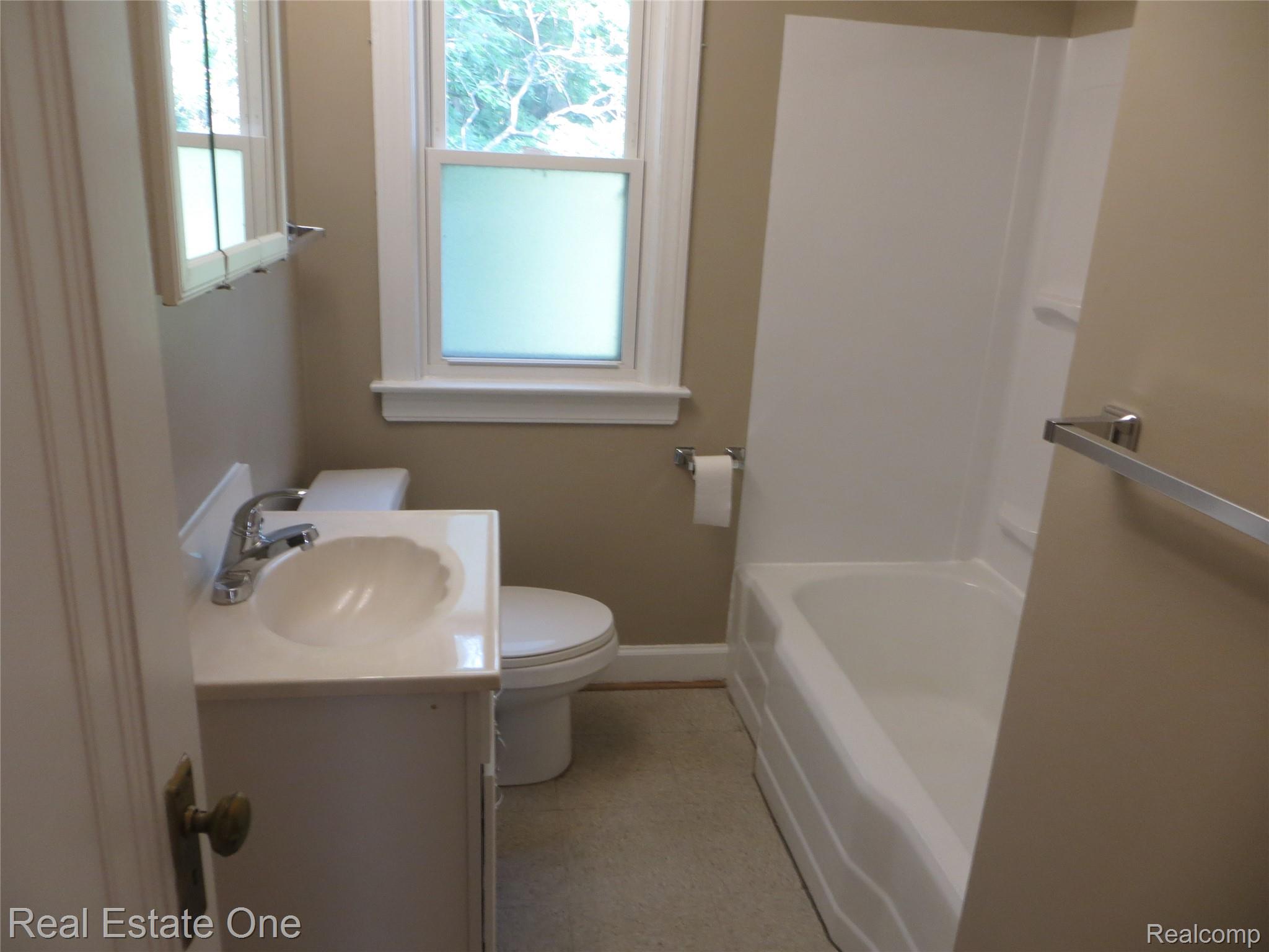 2469 Auburn Road
