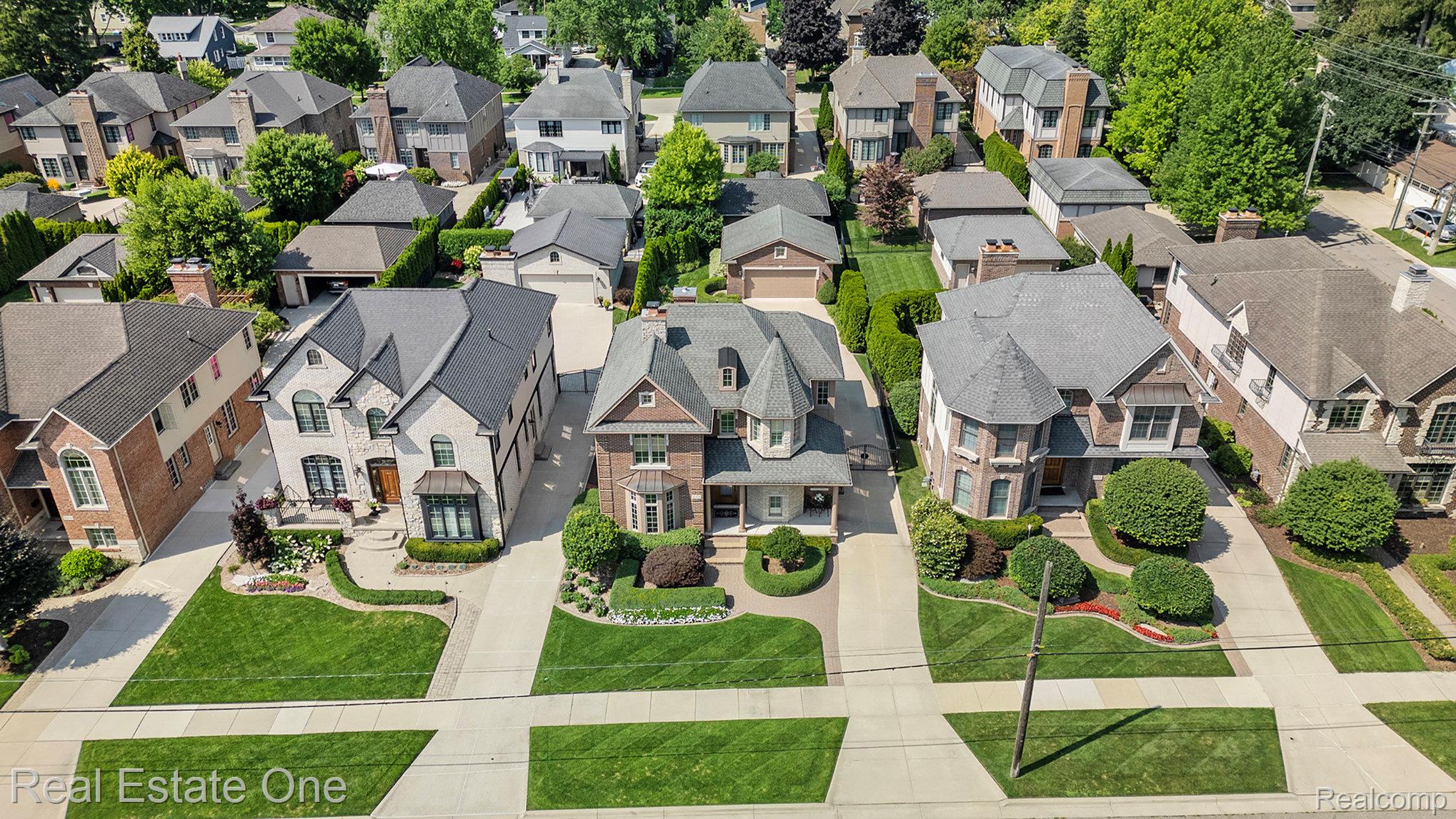 312 Woodward Avenue