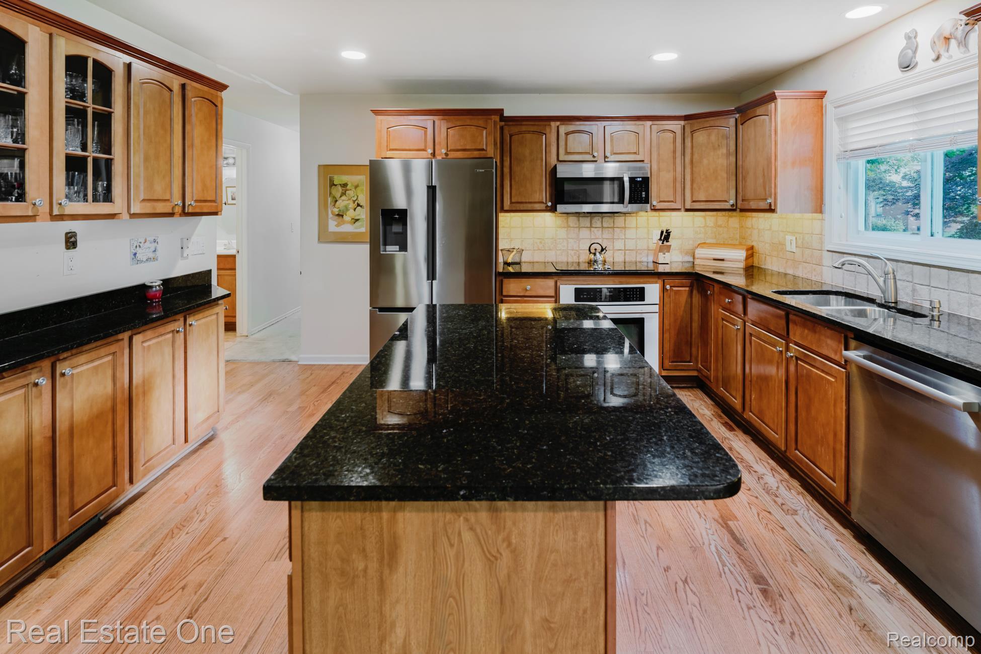 5552 Larkins Drive