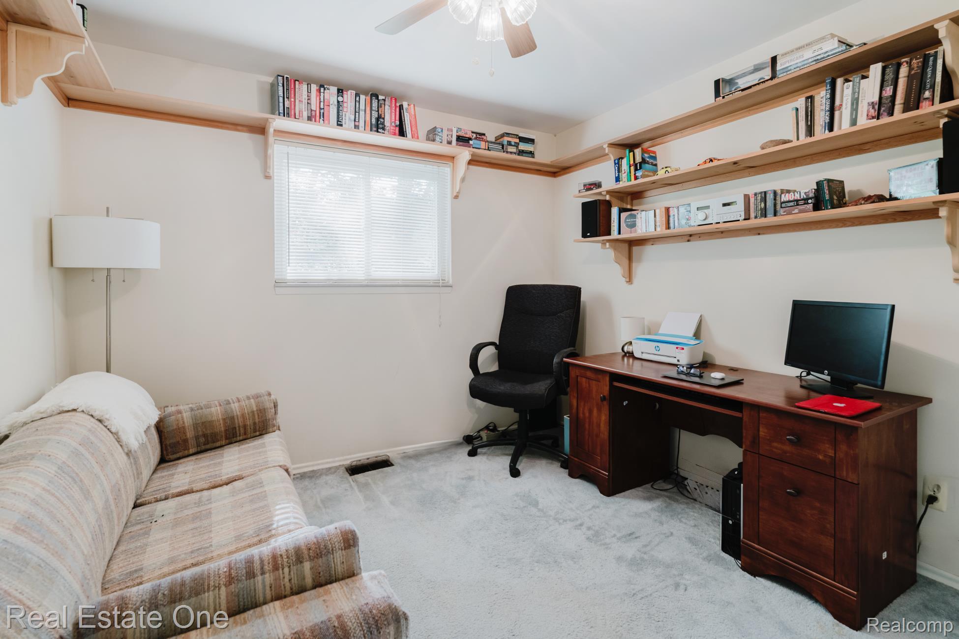 5552 Larkins Drive