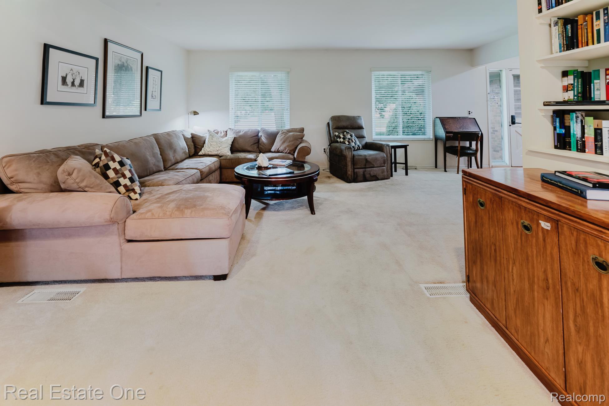 5552 Larkins Drive