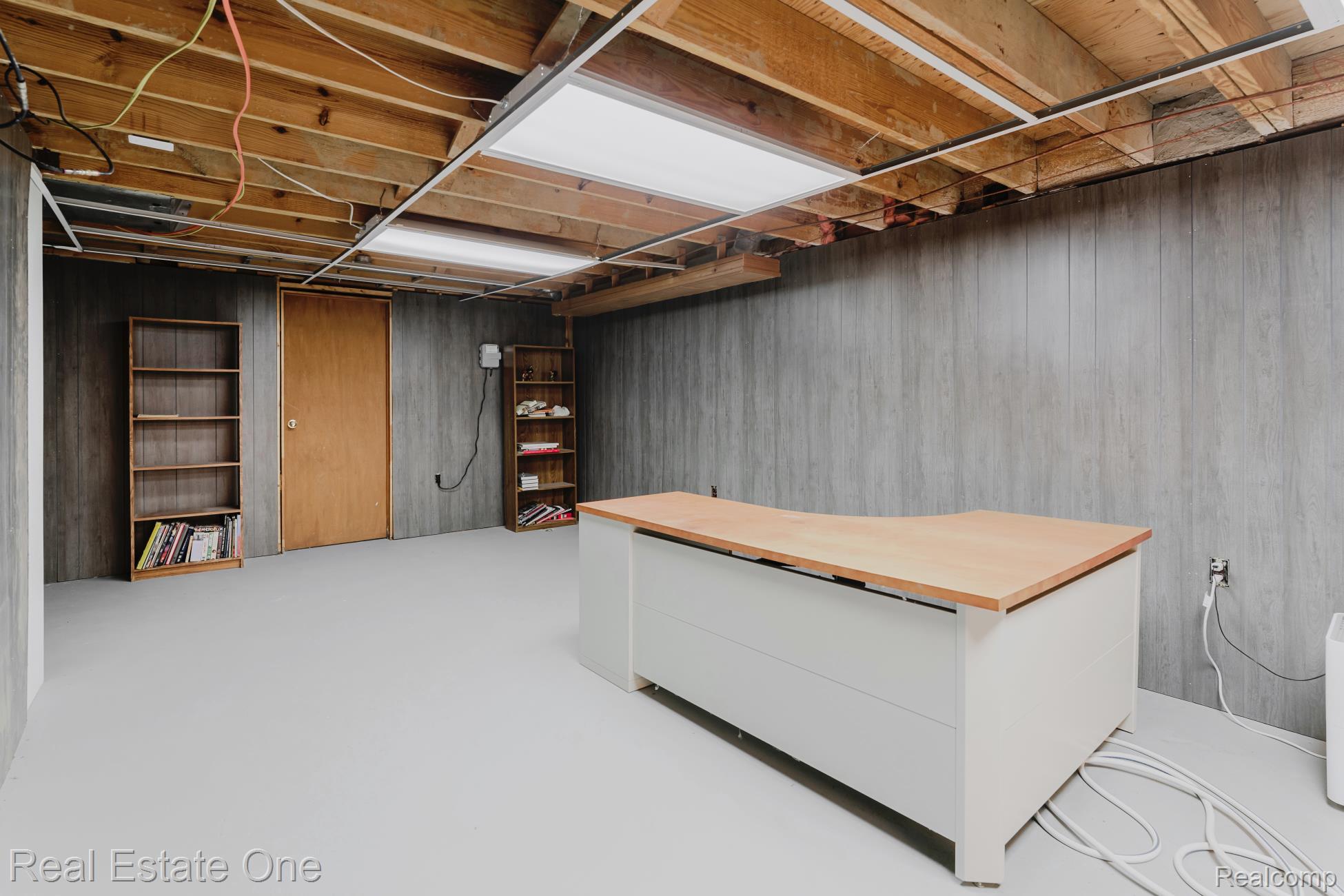 5552 Larkins Drive