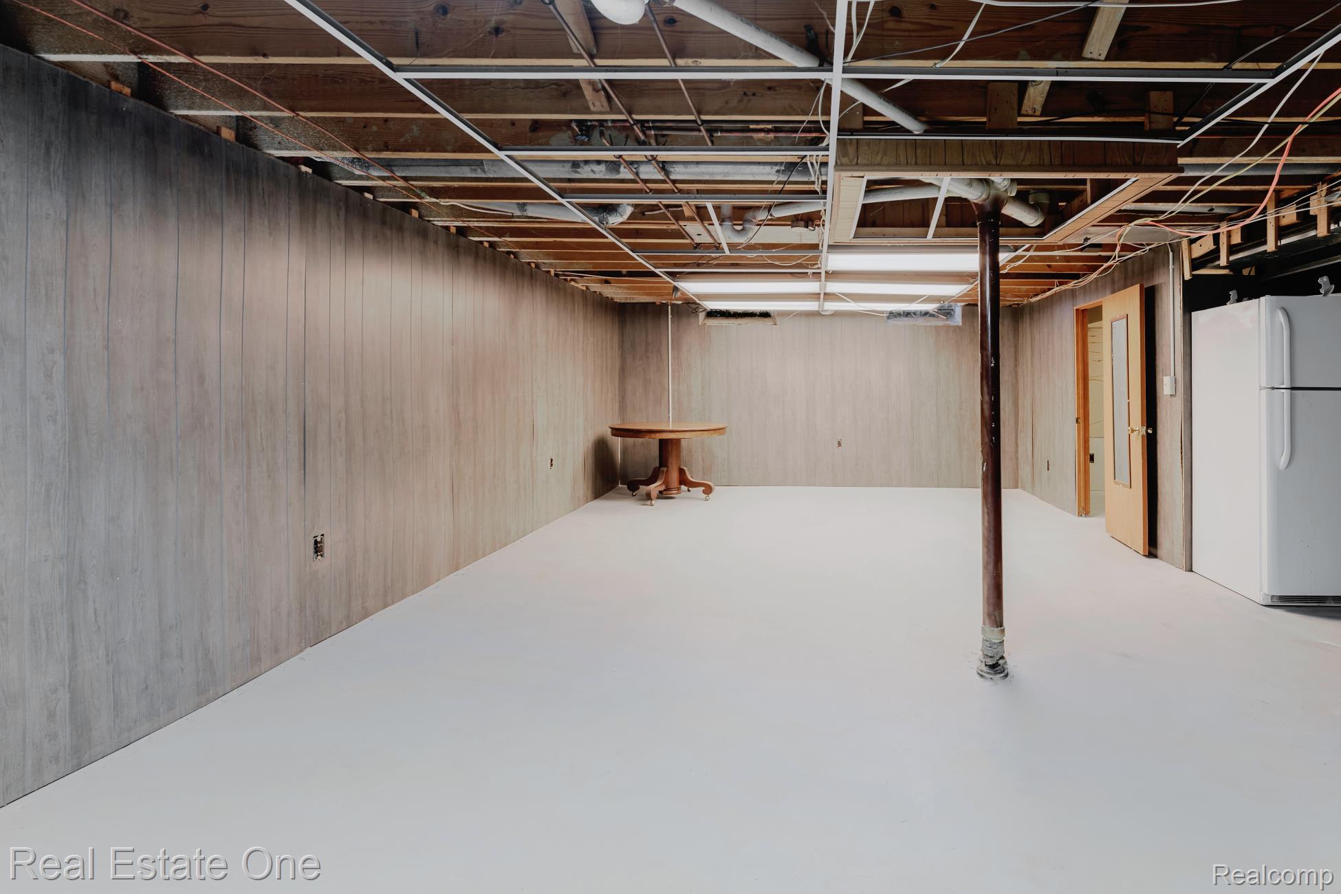 5552 Larkins Drive