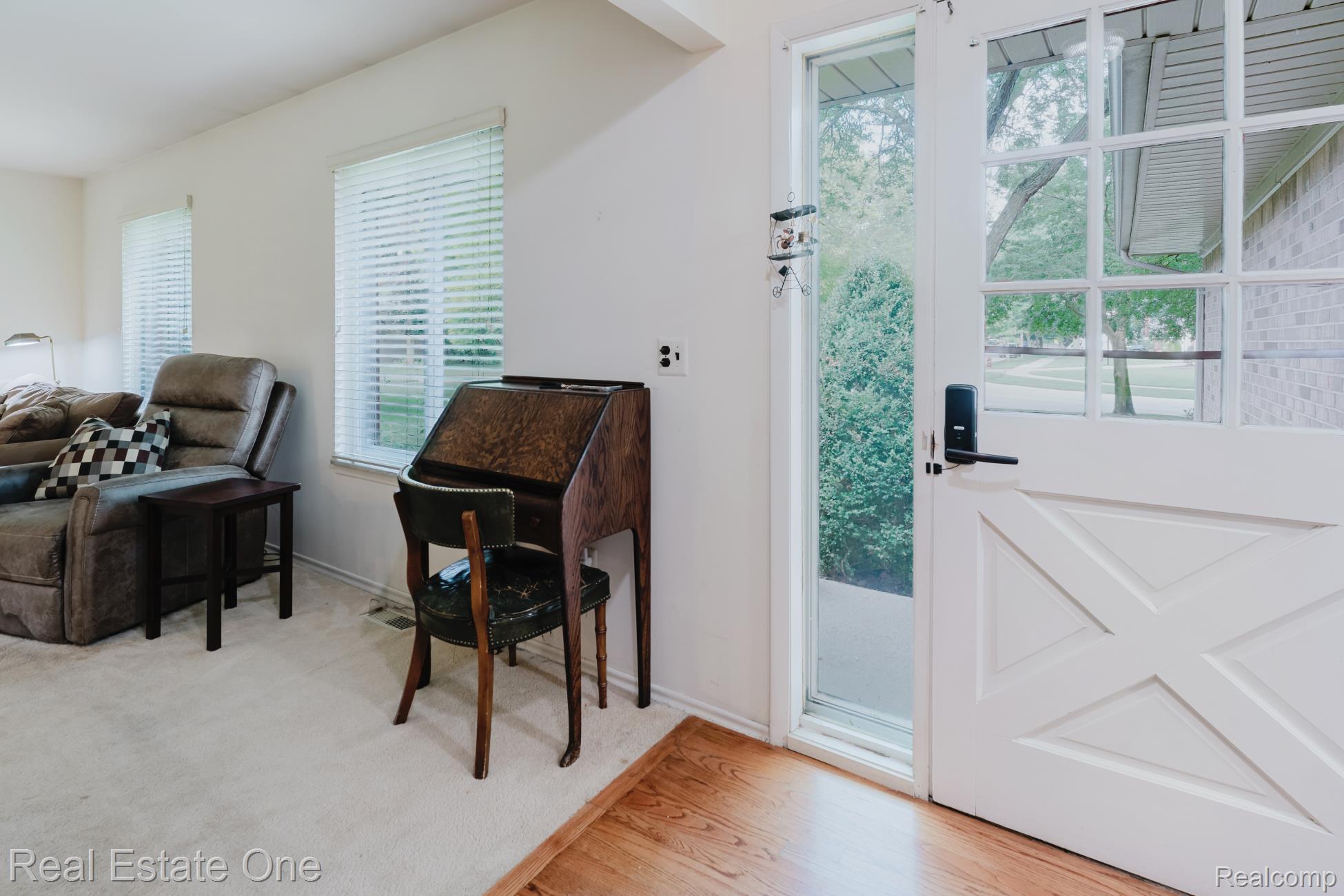 5552 Larkins Drive