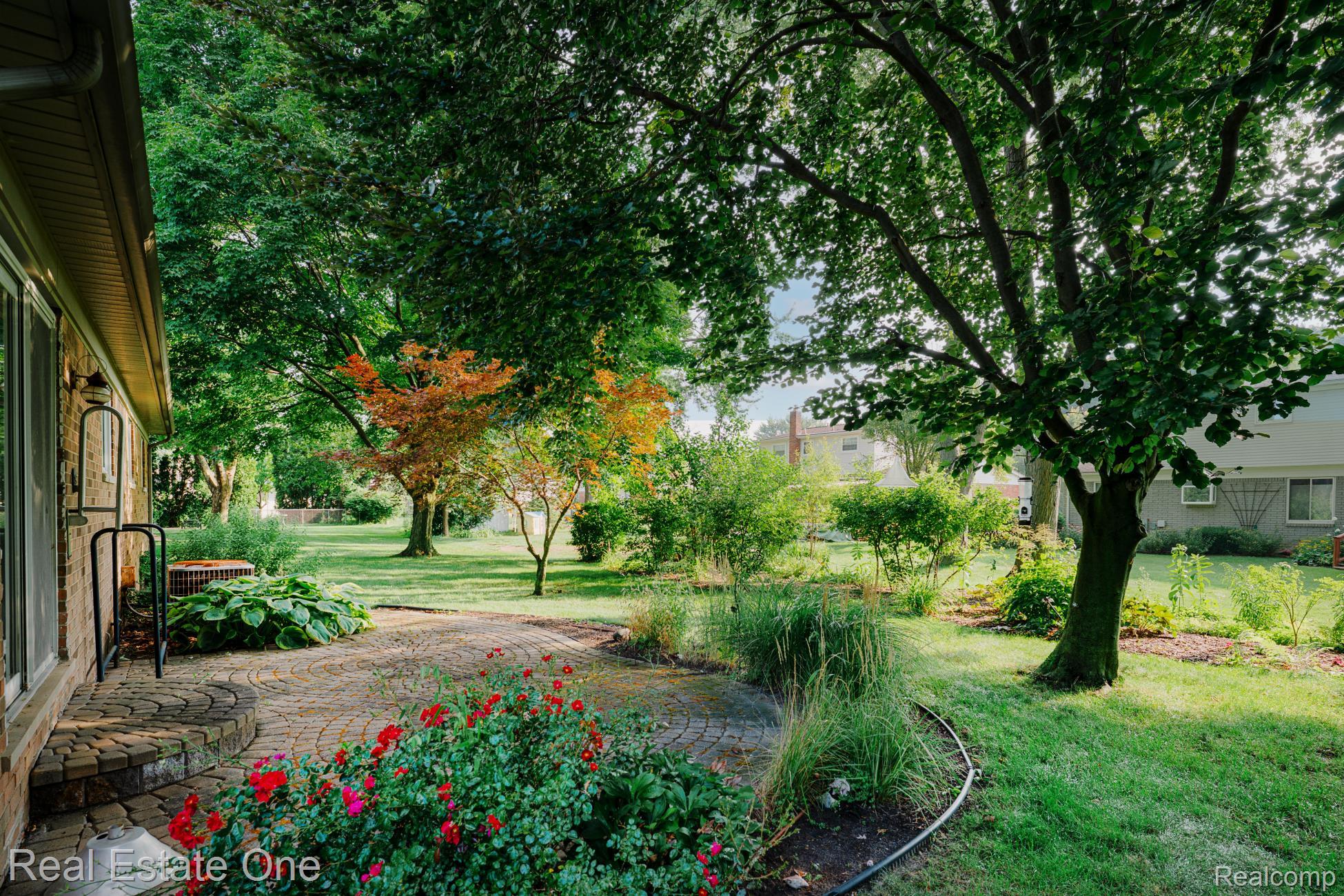 5552 Larkins Drive