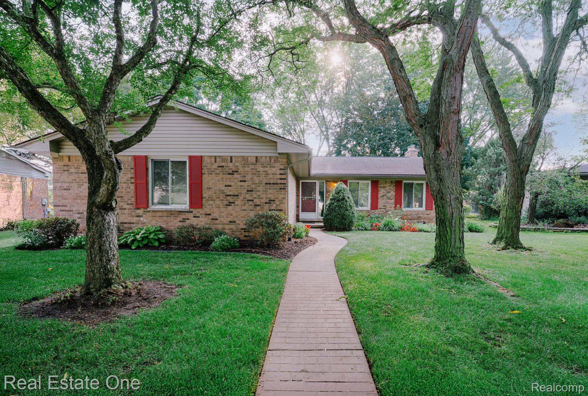 5552 Larkins Drive