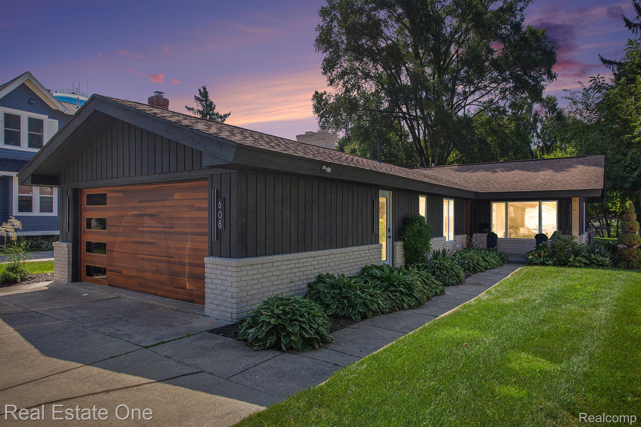 608 Parkdale