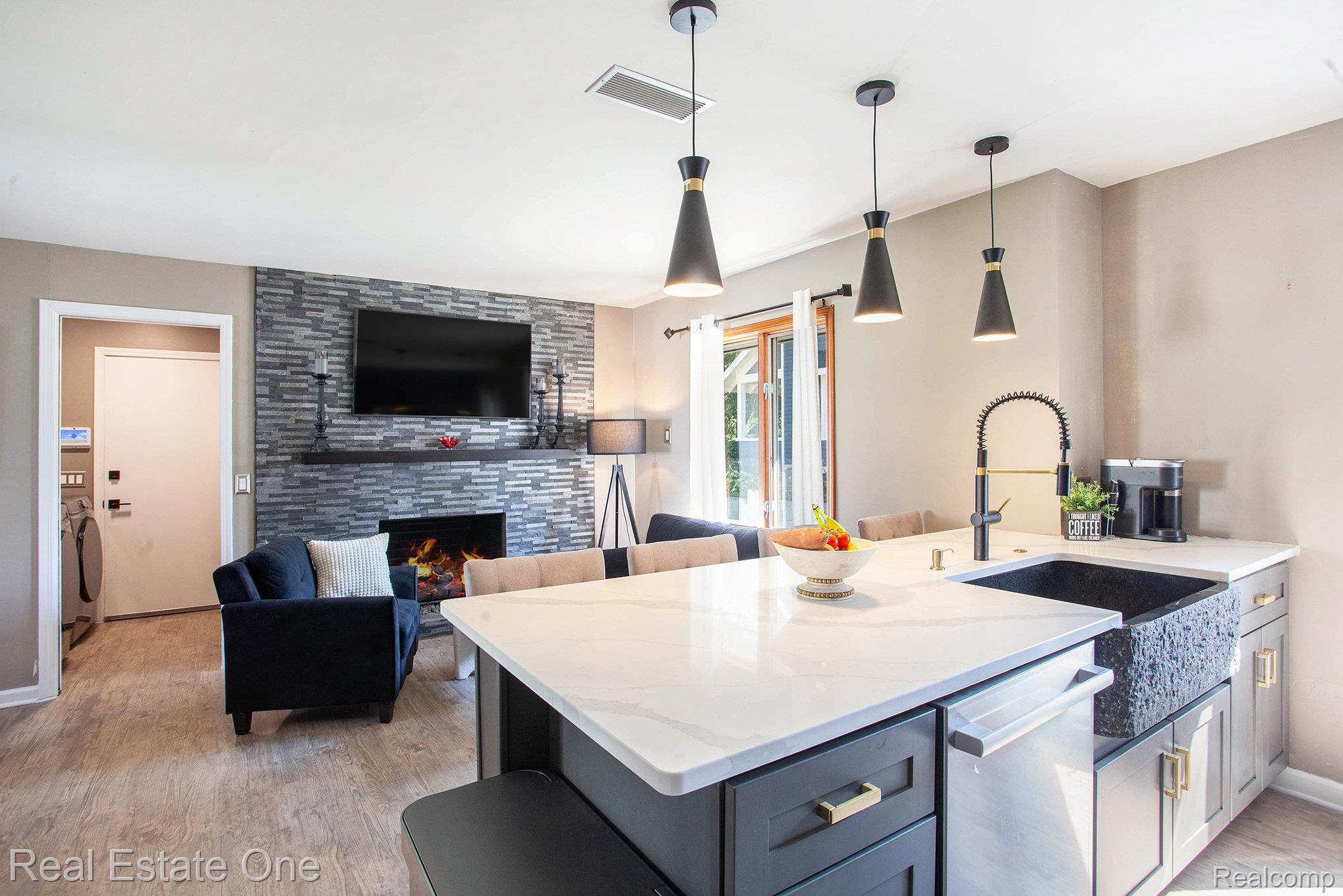 608 Parkdale