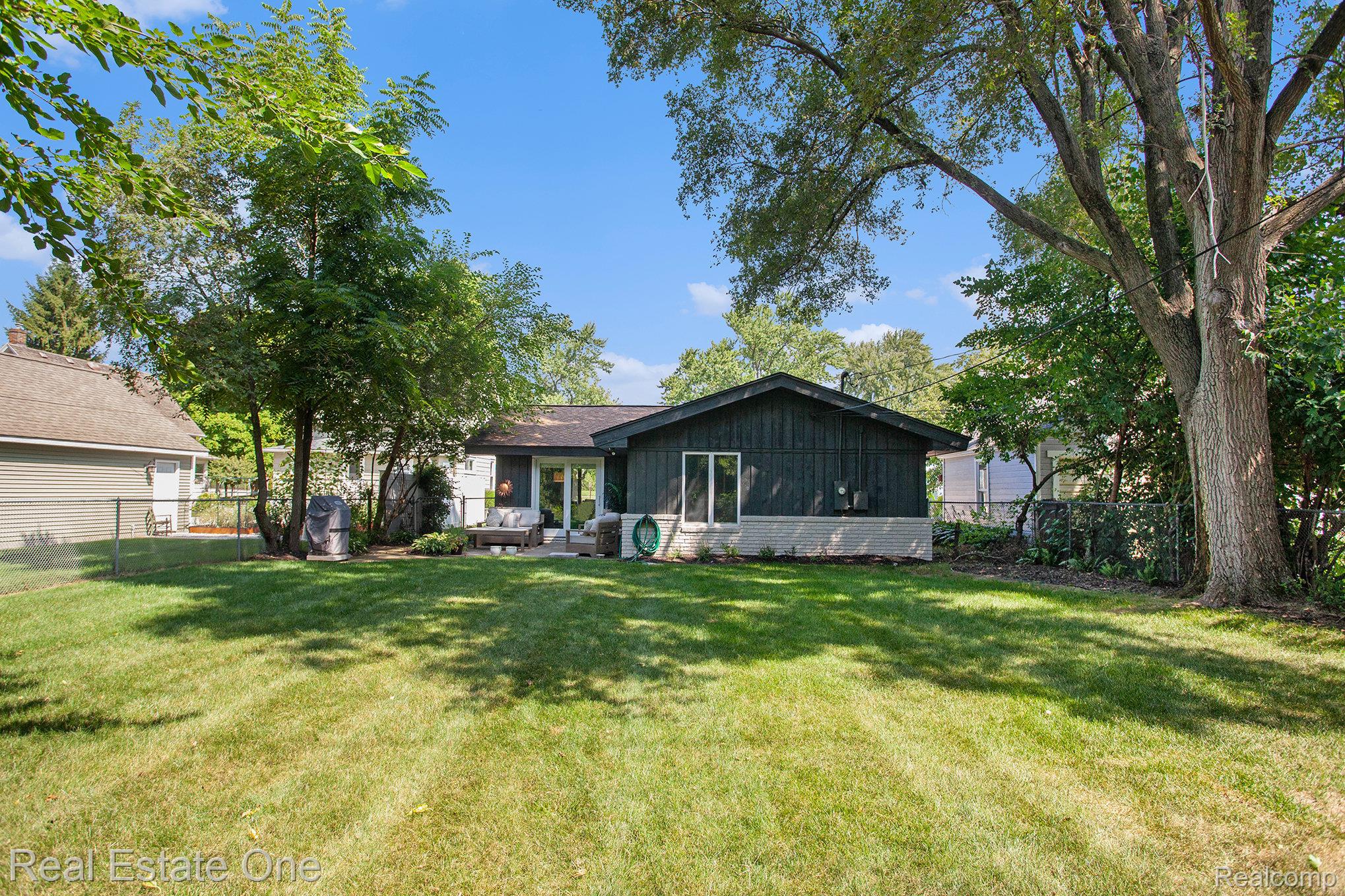 608 Parkdale