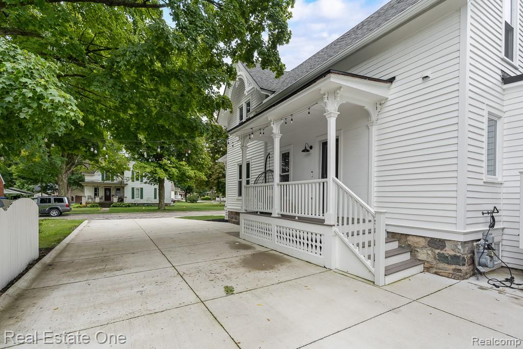 162 W Lafayette Street