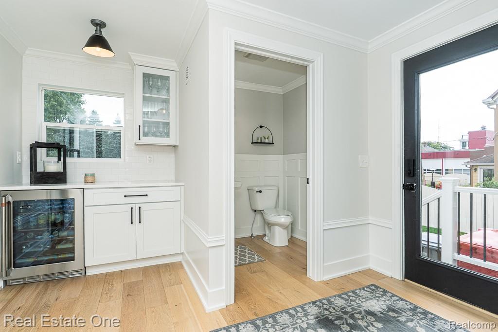 162 W Lafayette Street