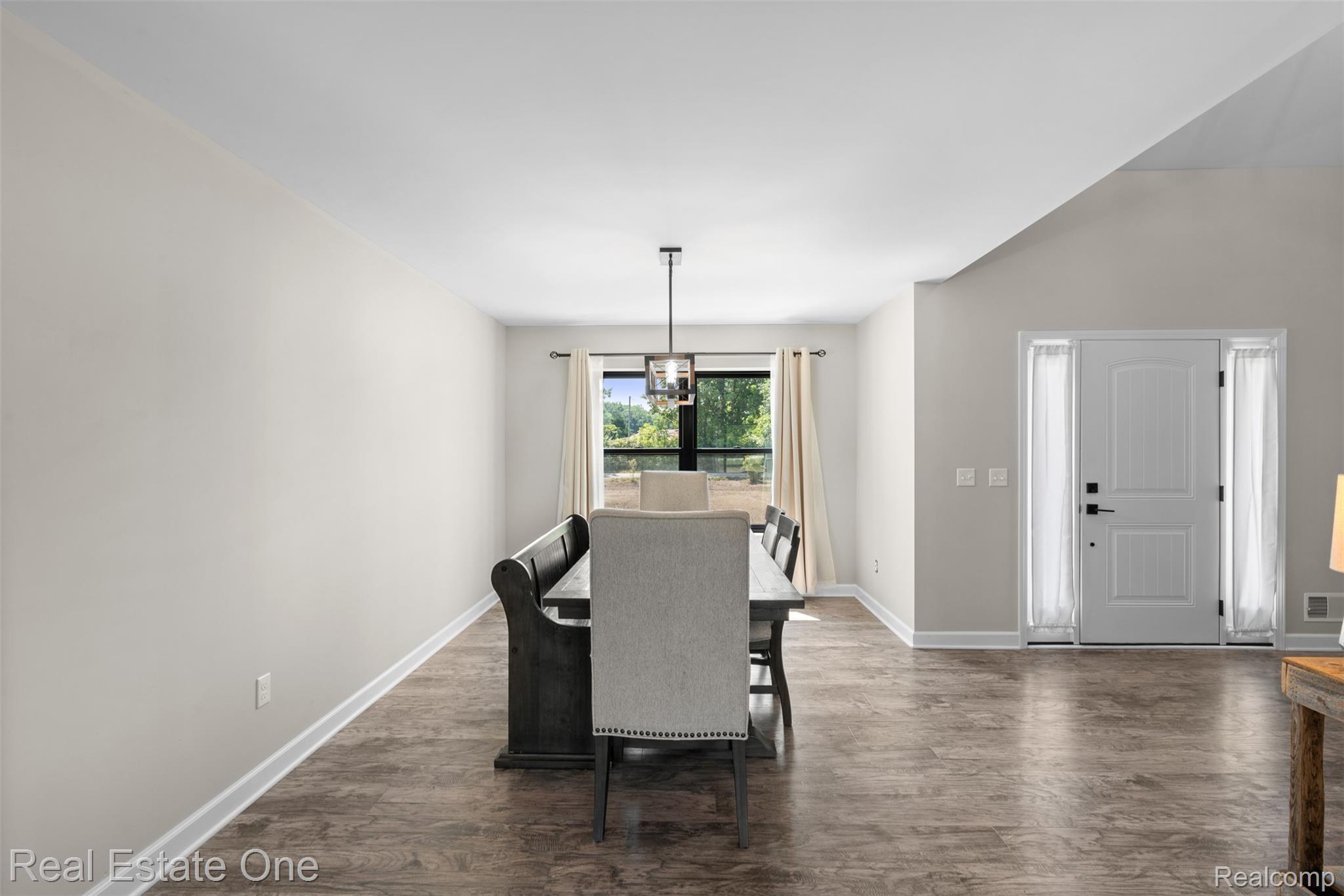 78758 Angling Road