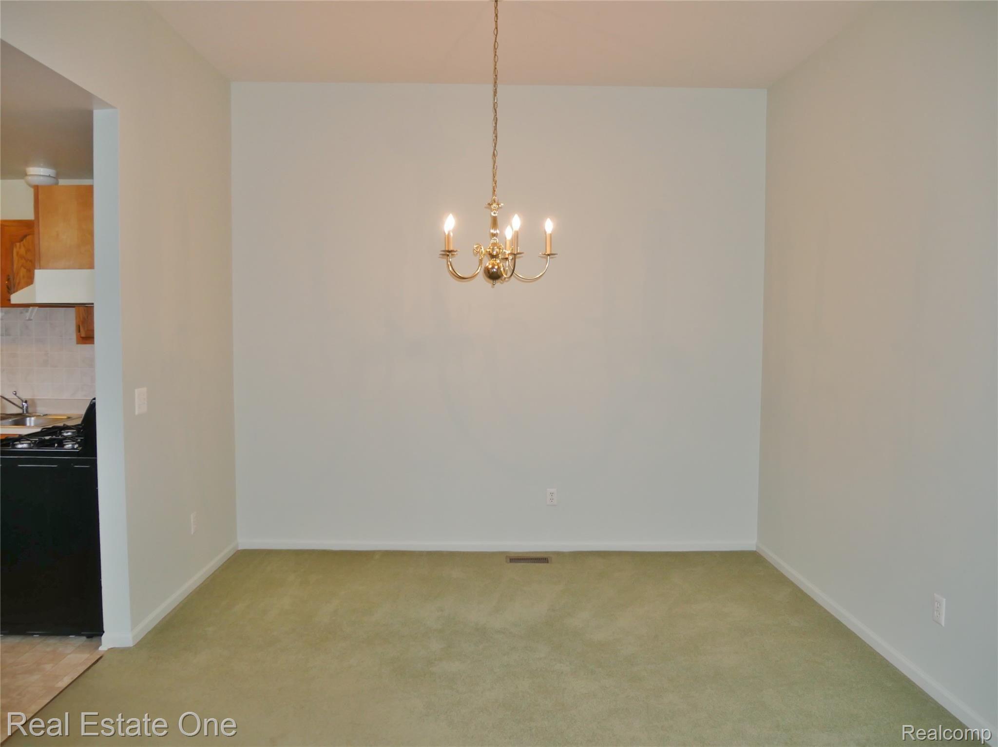 5499 Seabreeze Lane