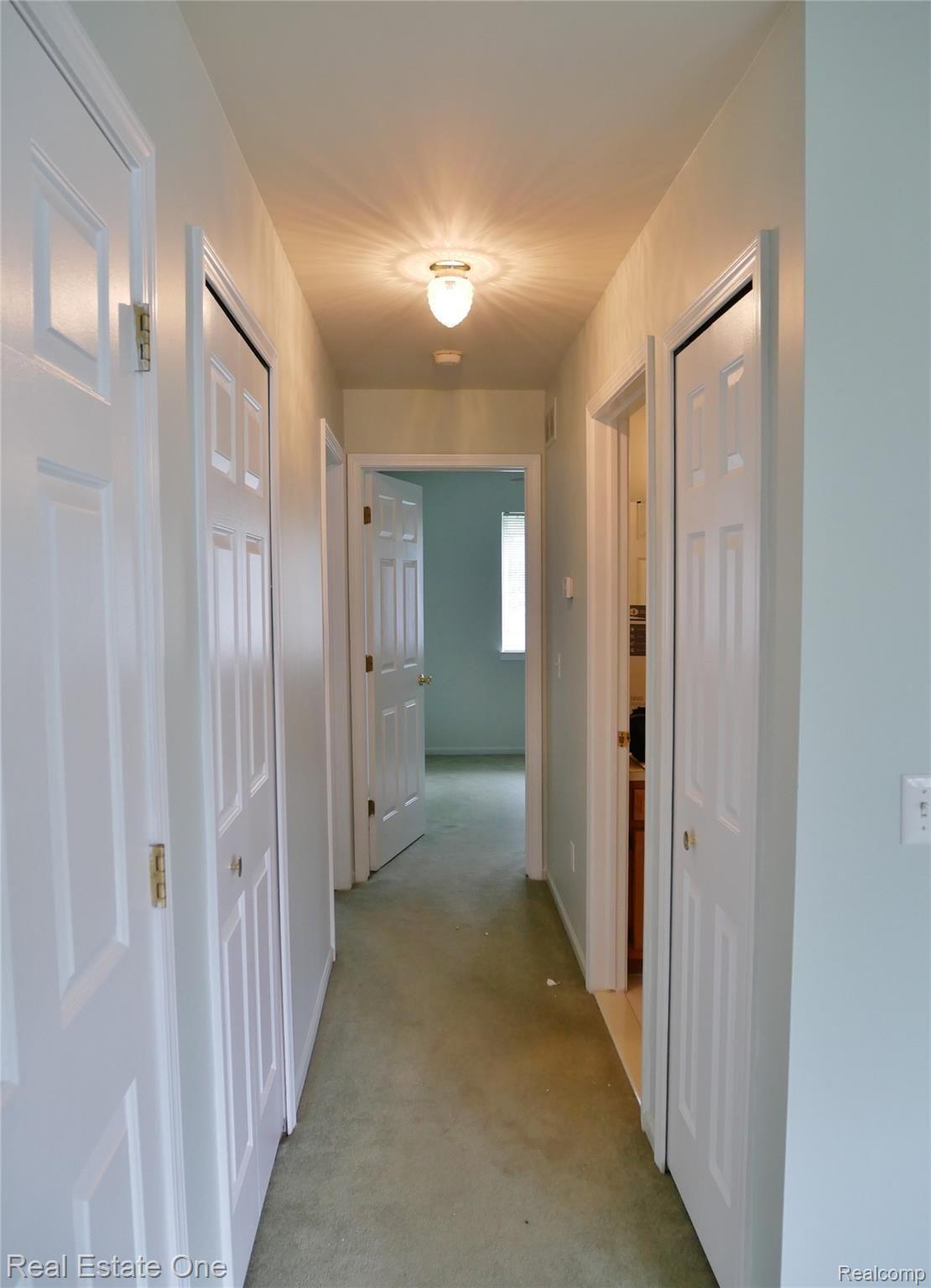 5499 Seabreeze Lane