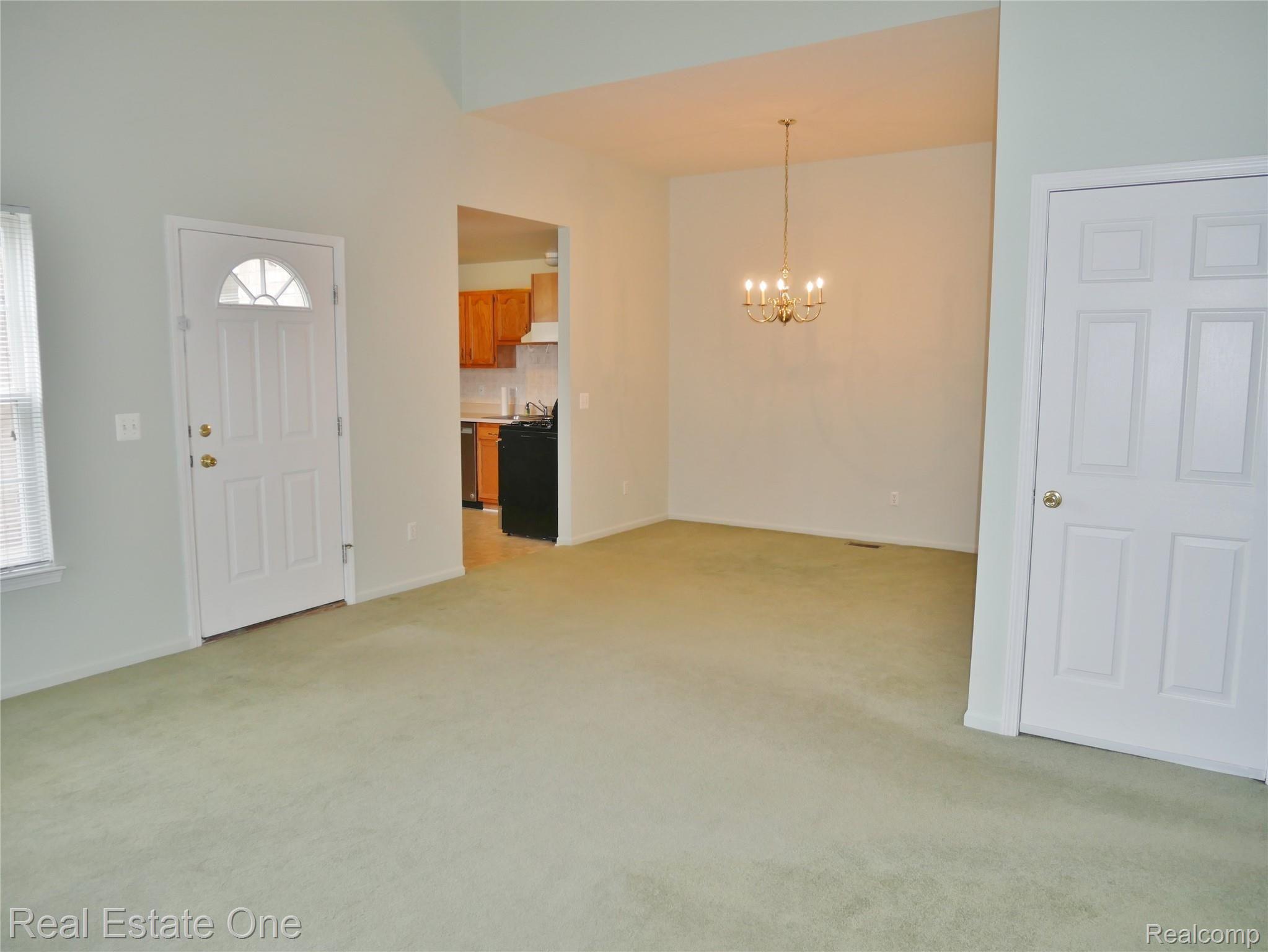 5499 Seabreeze Lane
