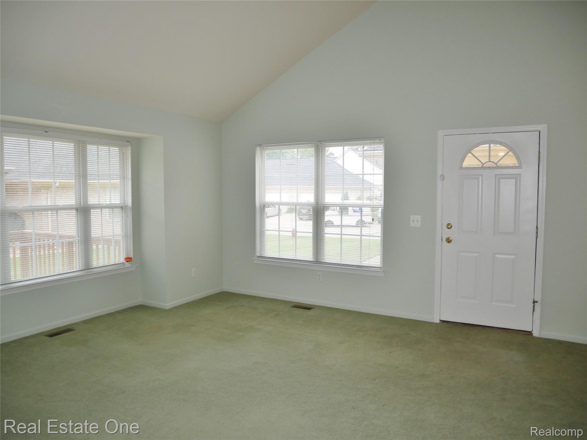 5499 Seabreeze Lane