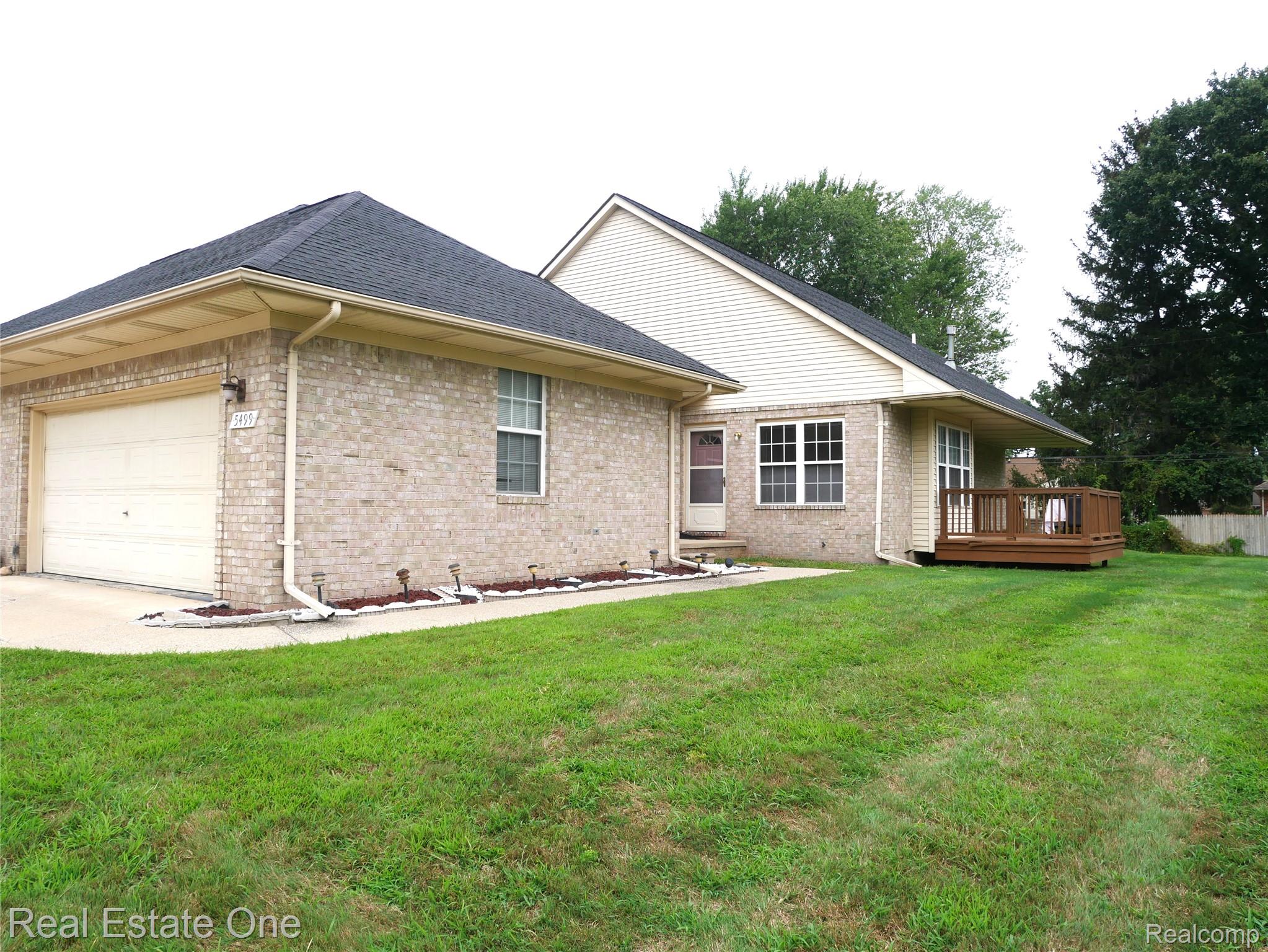 5499 Seabreeze Lane
