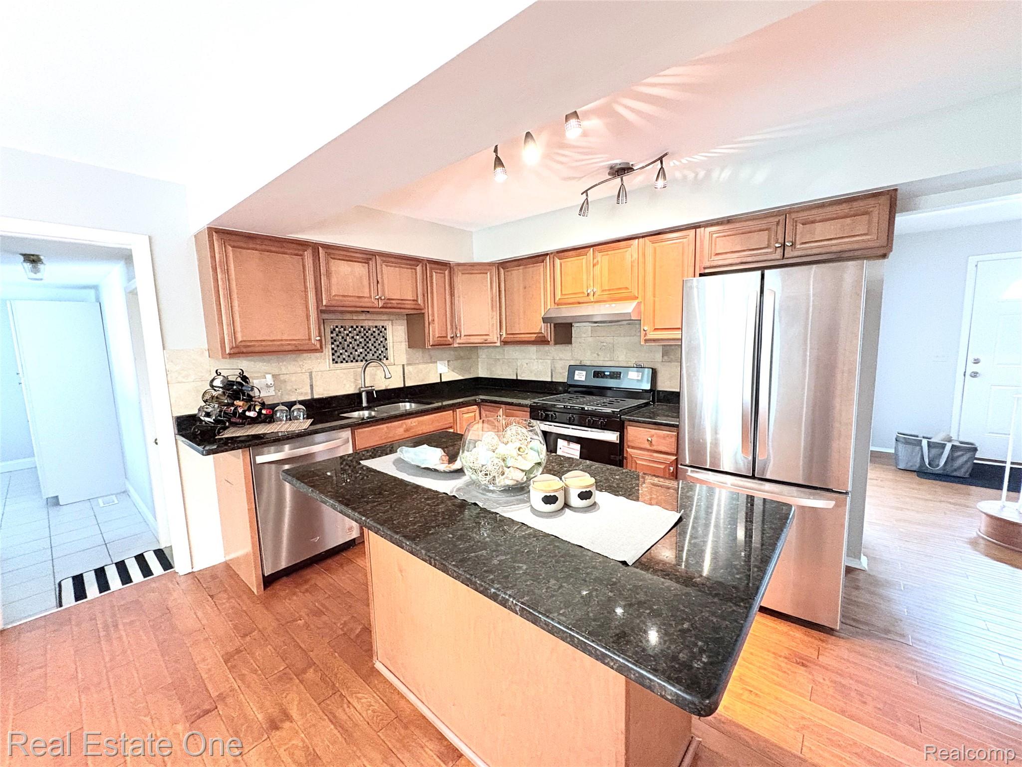 2584 Coral Drive