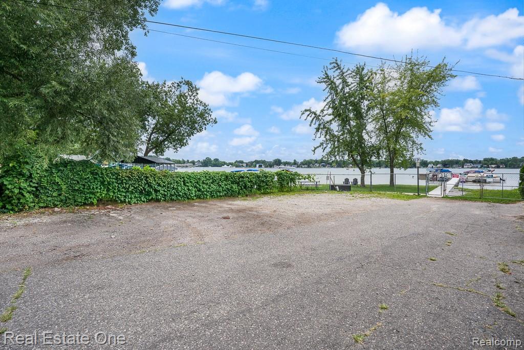 4196 Grayton Drive