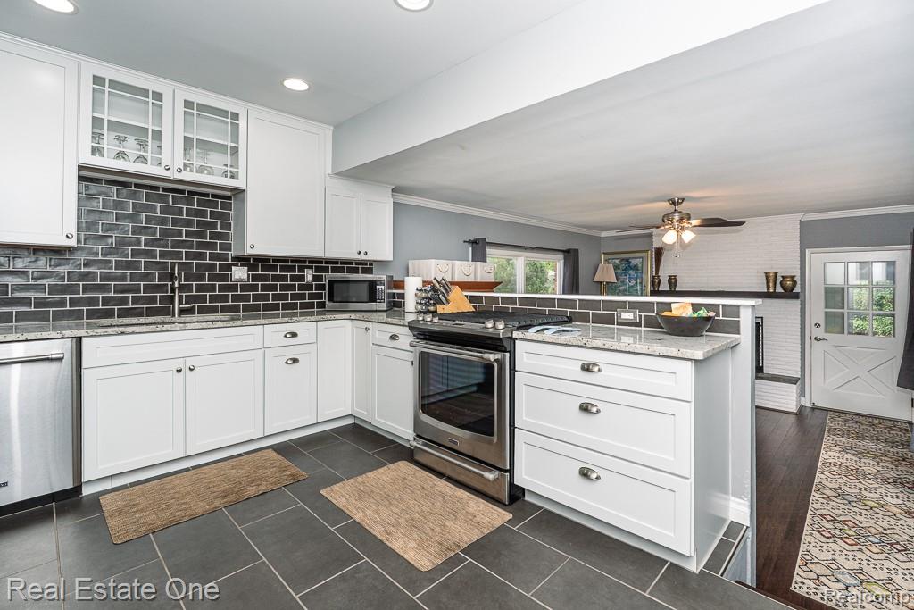 4196 Grayton Drive