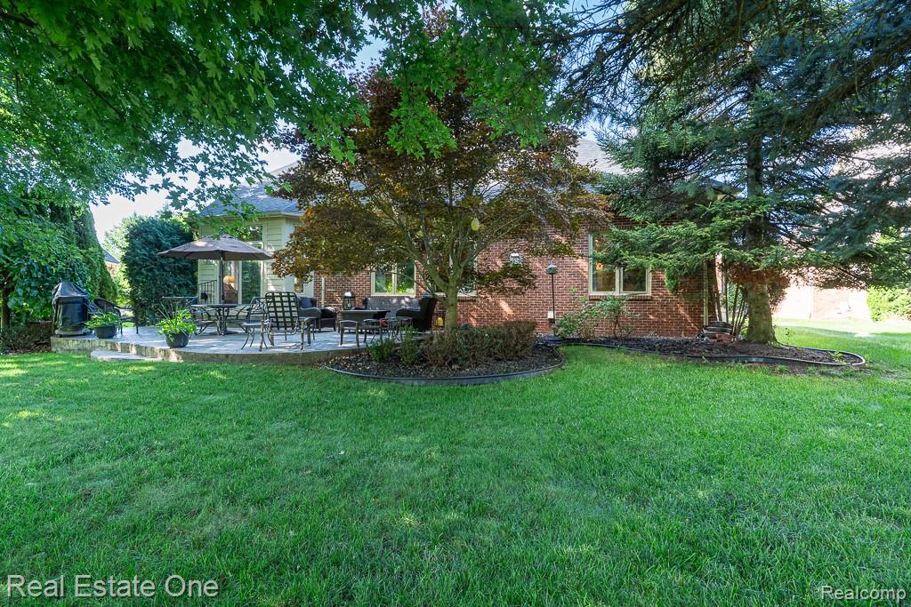 6615 Chatham Circle