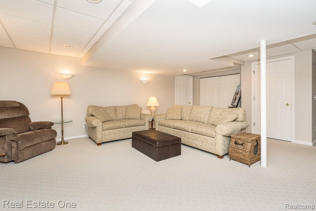 6615 Chatham Circle