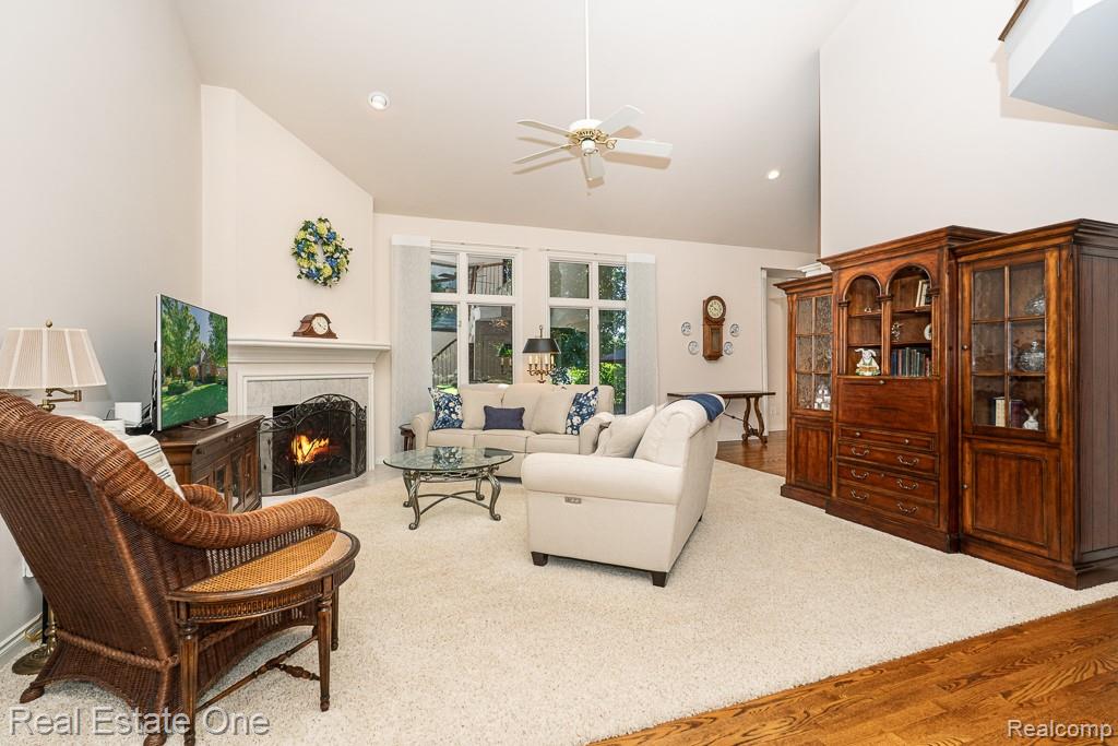 6615 Chatham Circle
