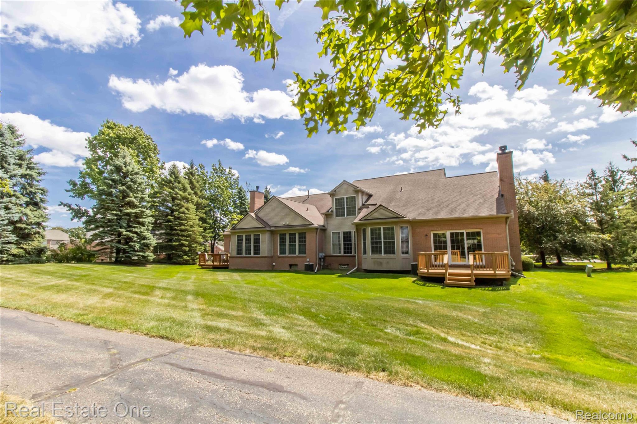 1983 Dunham Drive