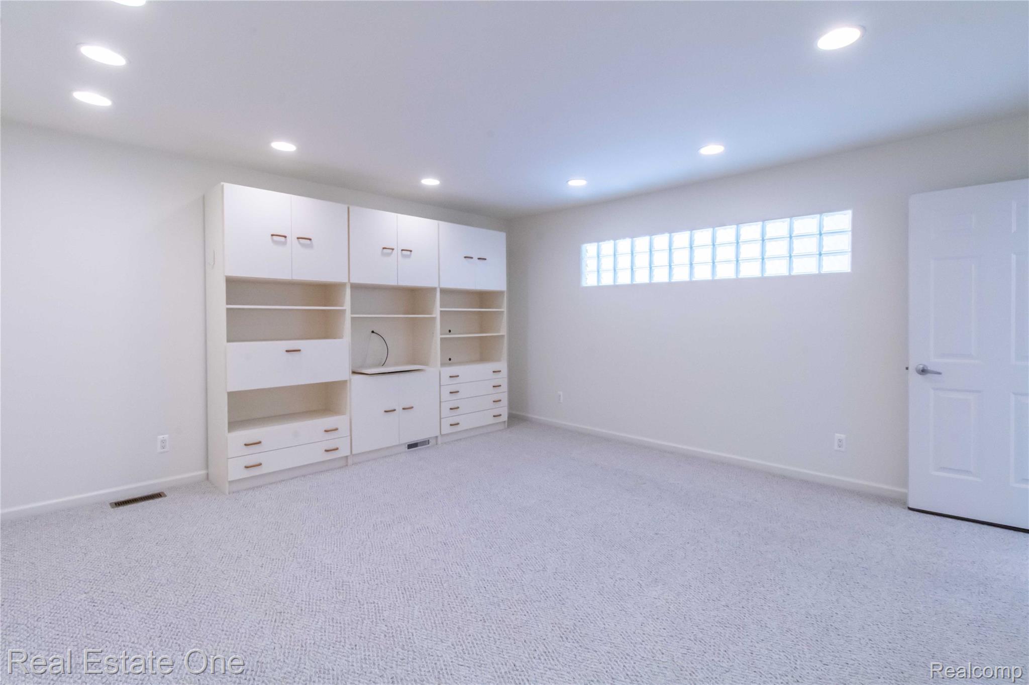 1983 Dunham Drive