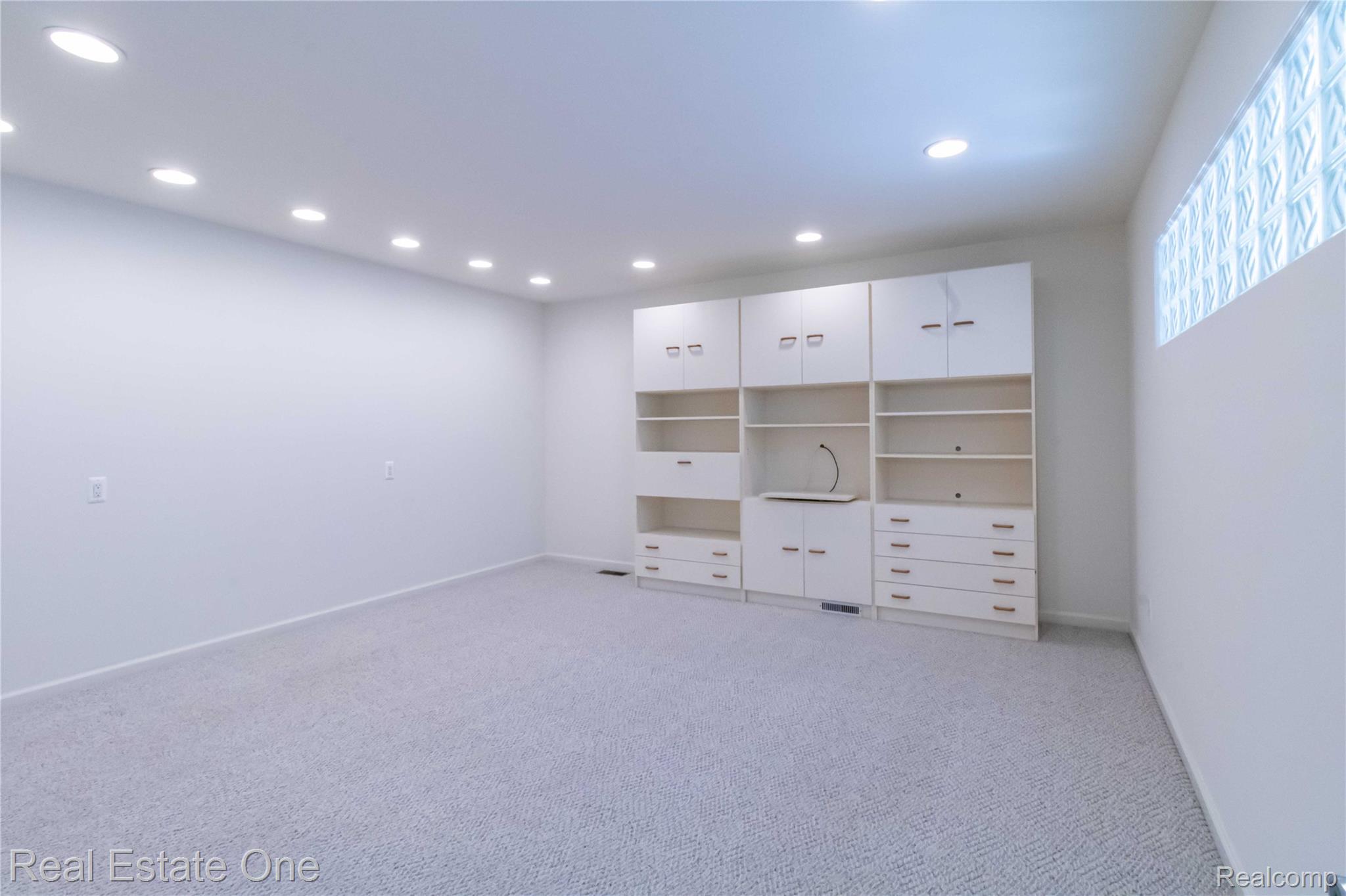 1983 Dunham Drive
