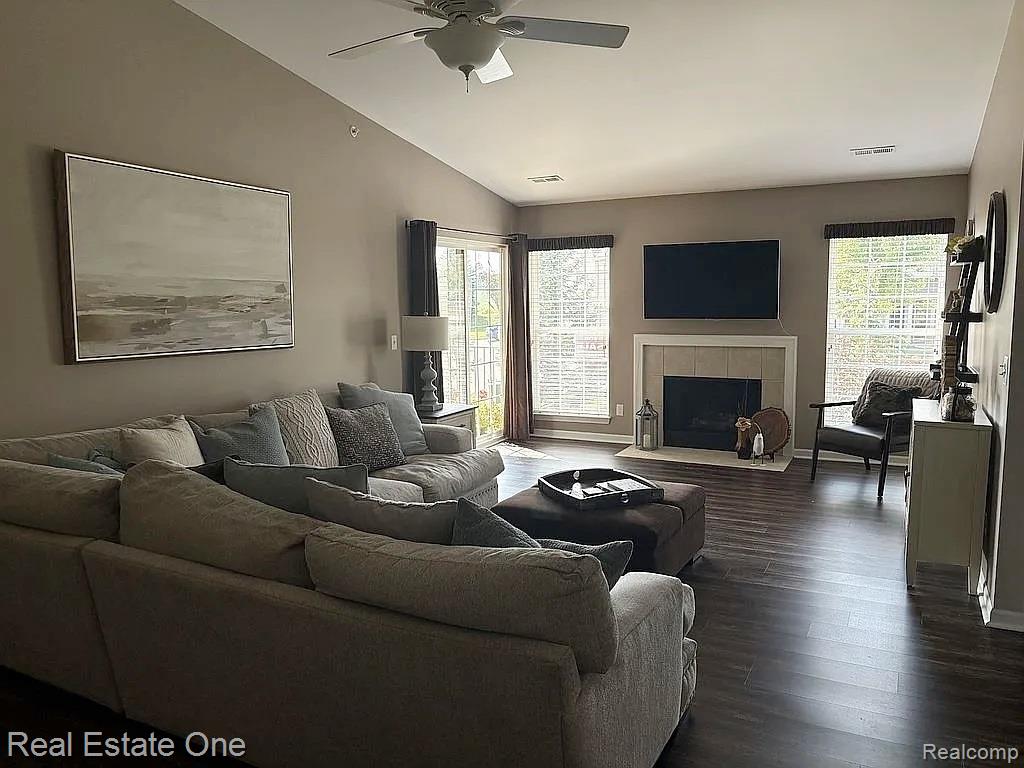 52069 Naugatuck Drive Unit: 47