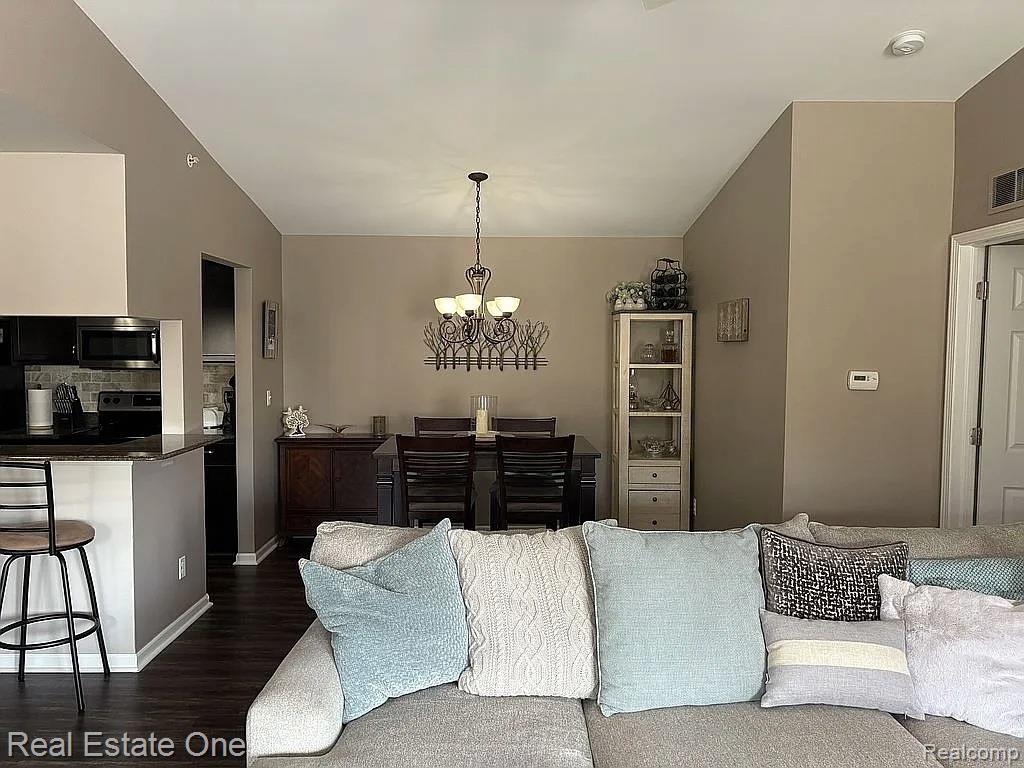 52069 Naugatuck Drive Unit: 47