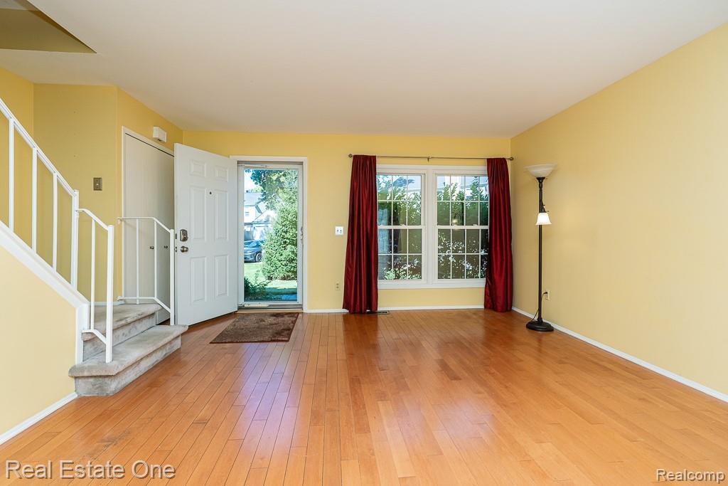 1312 Brook Lane