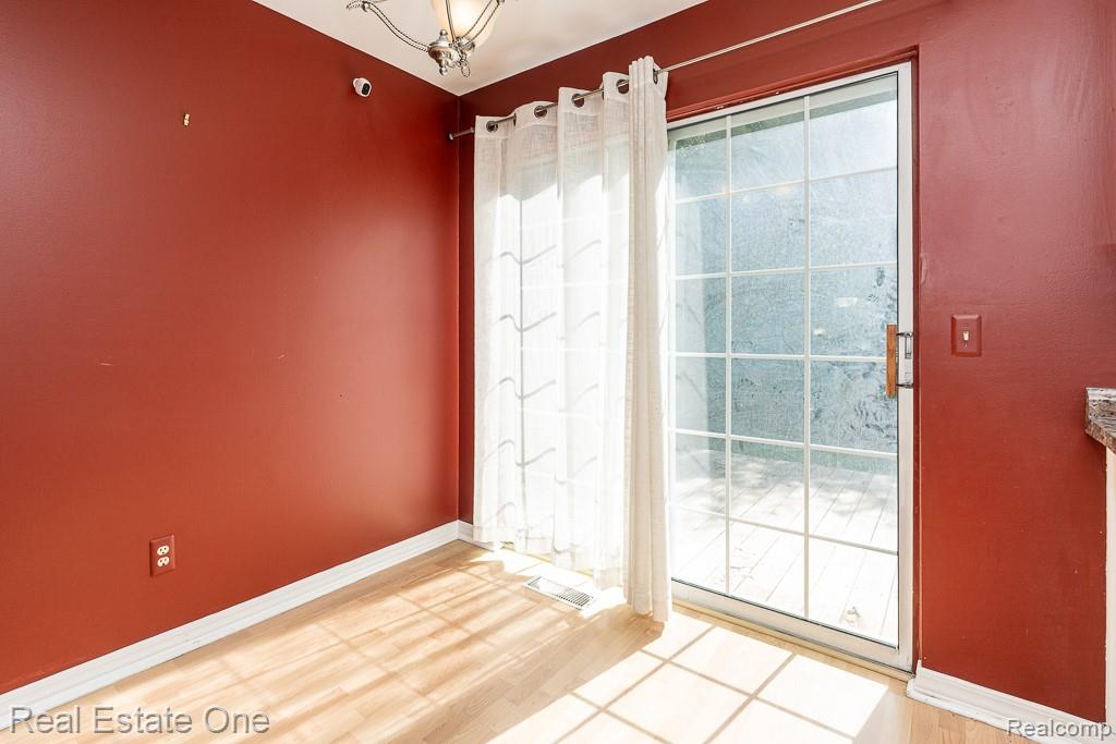 1312 Brook Lane